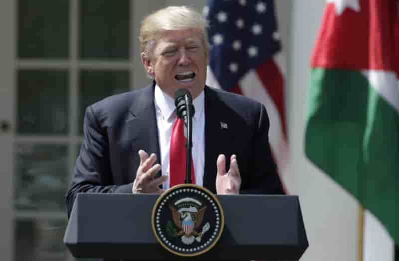 Trump denonce un "terrible affront contre l'humanite" en syrie