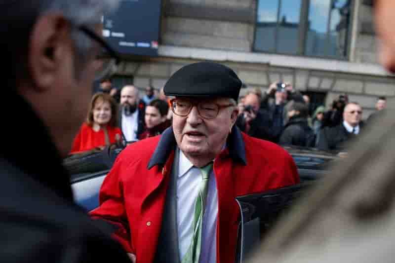 Jean-marie le pen juge que sa fille a ete "plombee" par le theme de l'europe