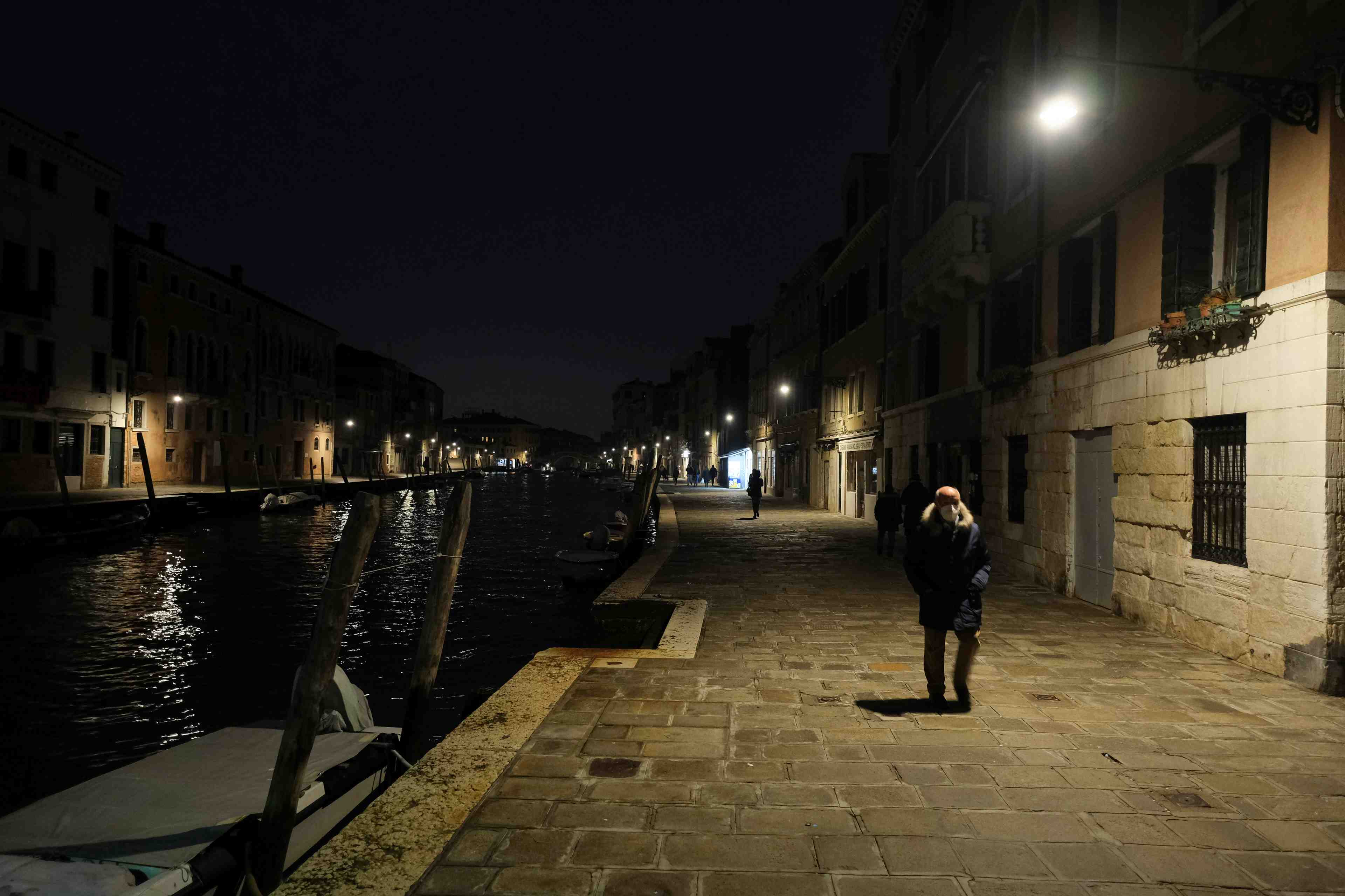 Coronavirus: l'italie recense 308 deces et 19.886 nouveaux cas