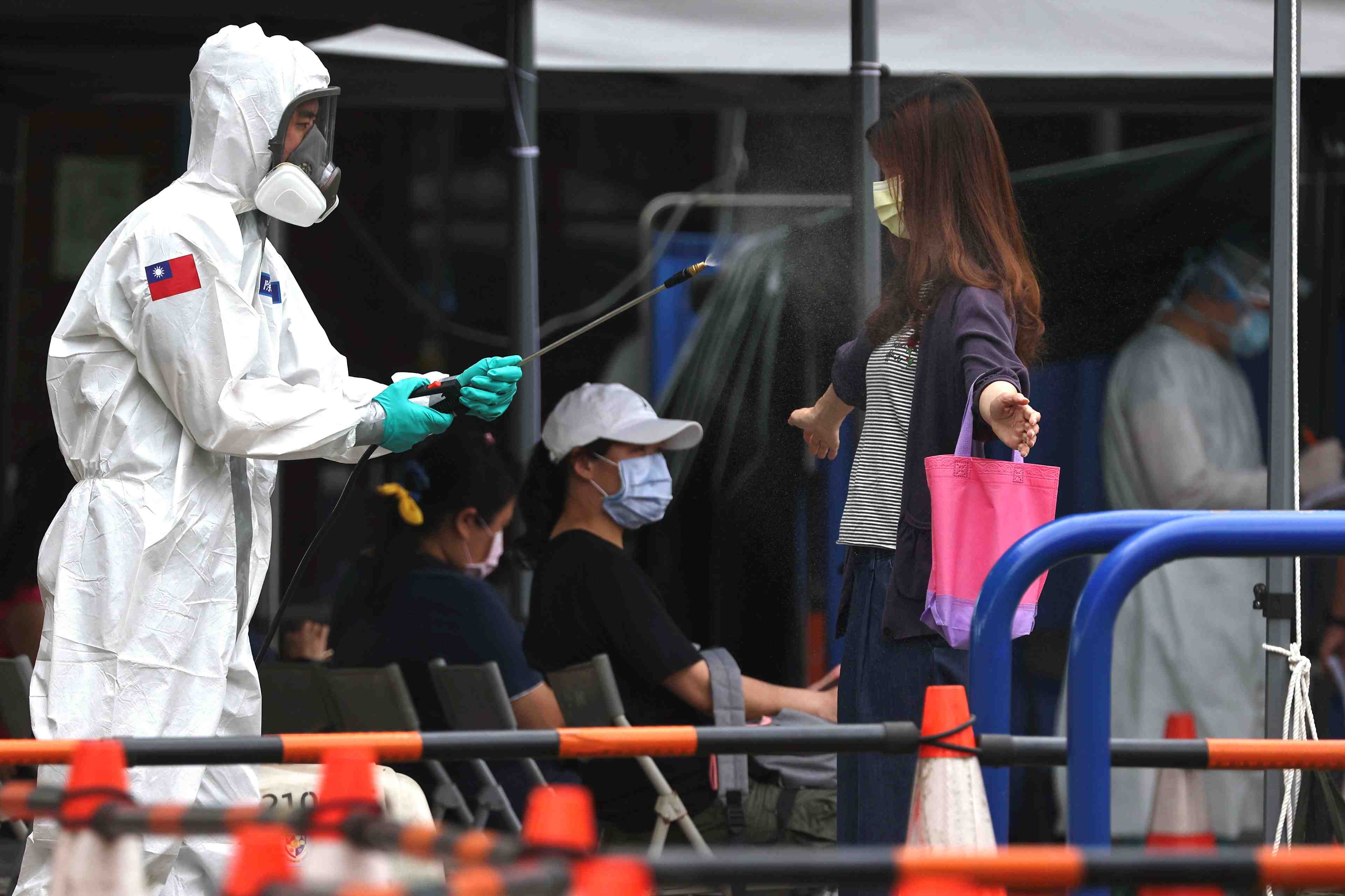 En pleine flambee epidemique, taiwan va recevoir 400.000 doses de vaccins contre le covid-19