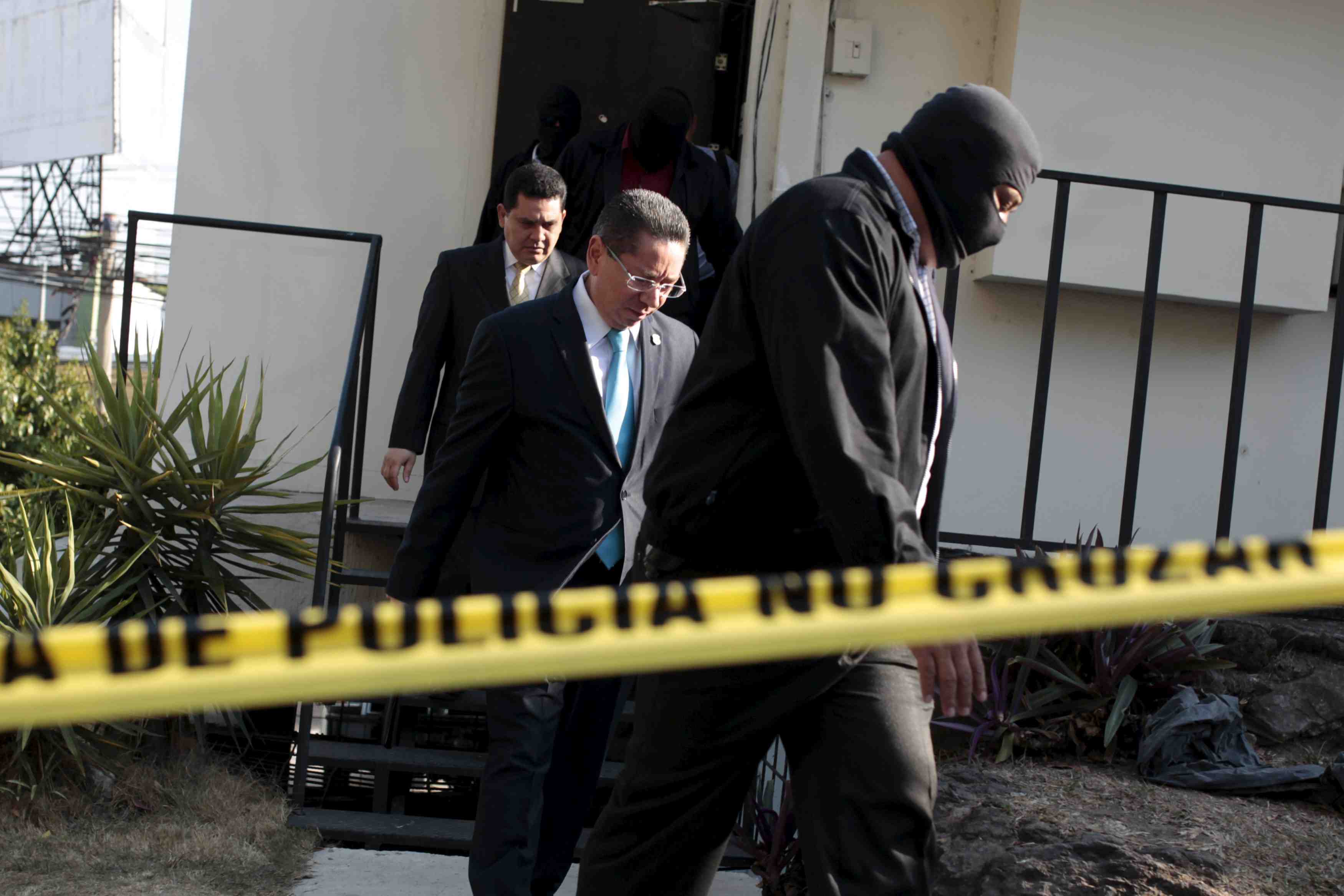 El salvador attorney general douglas melendez walks out of the mossack fonseca offices in san salvador