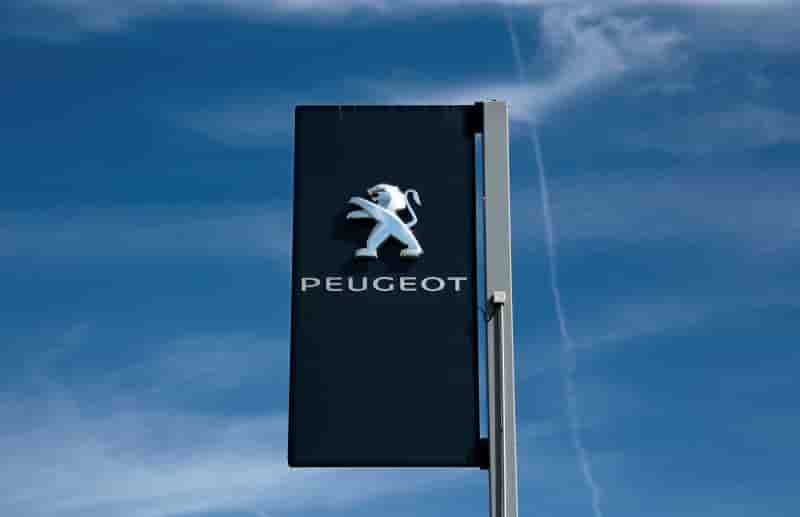 La famille peugeot serait prete a augmenter sa part dans psa