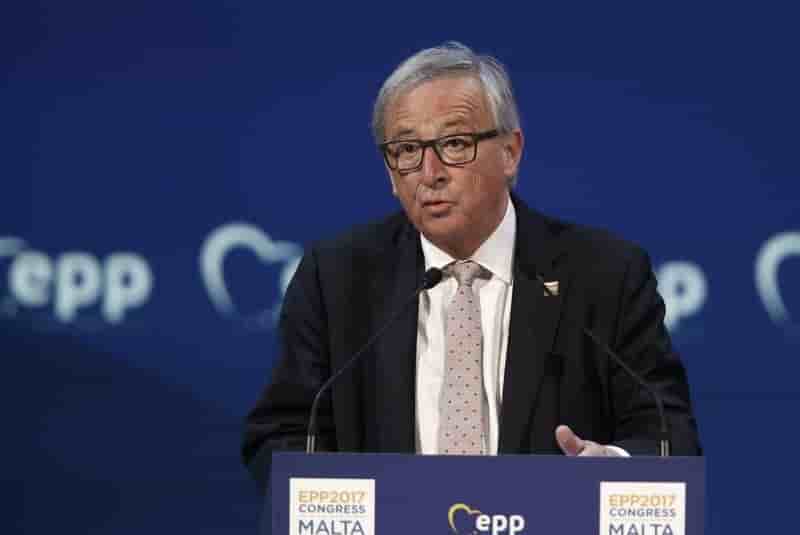 Juncker felicite macron