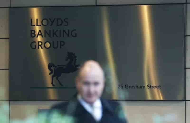 Lloyds rachete le pole epargne-retraite de zurich en grande bretagne