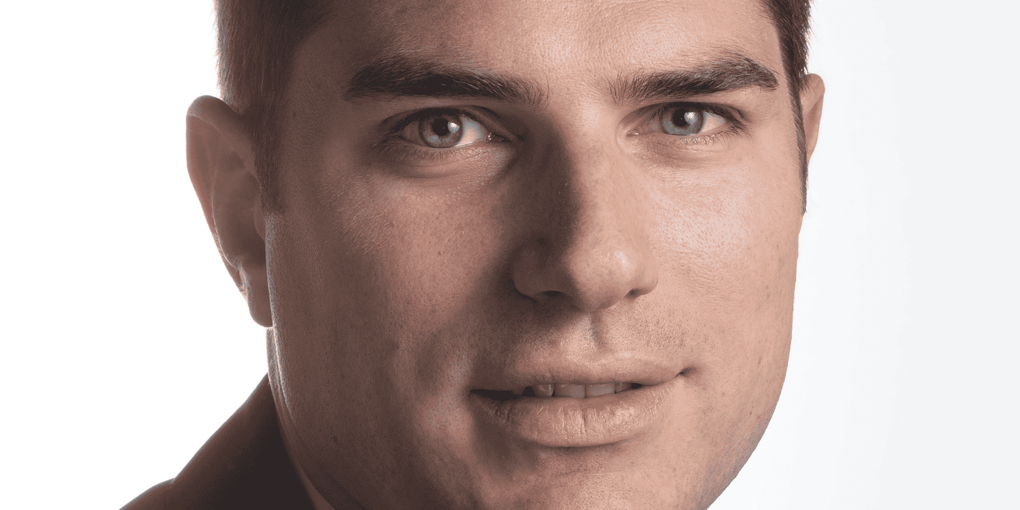 Vincent Jeanbrun est maire de L'Hay-les-Roses, vice-président du conseil régional d’Île-de-France chargé de l'Emploi, de la Formation professionnelle et de l'Apprentissage, et président du Forum métropolitain du Grand Paris.