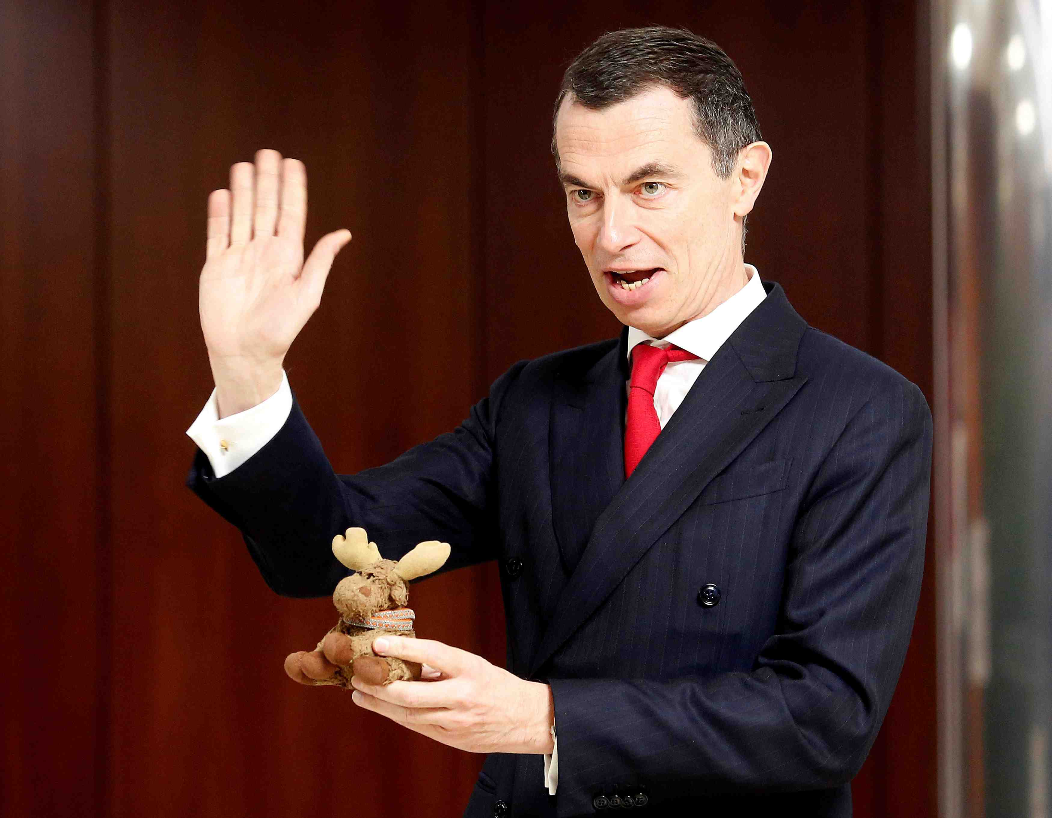 Unicredit: le depart de mustier n'est pas lie a mps, dit le president designe