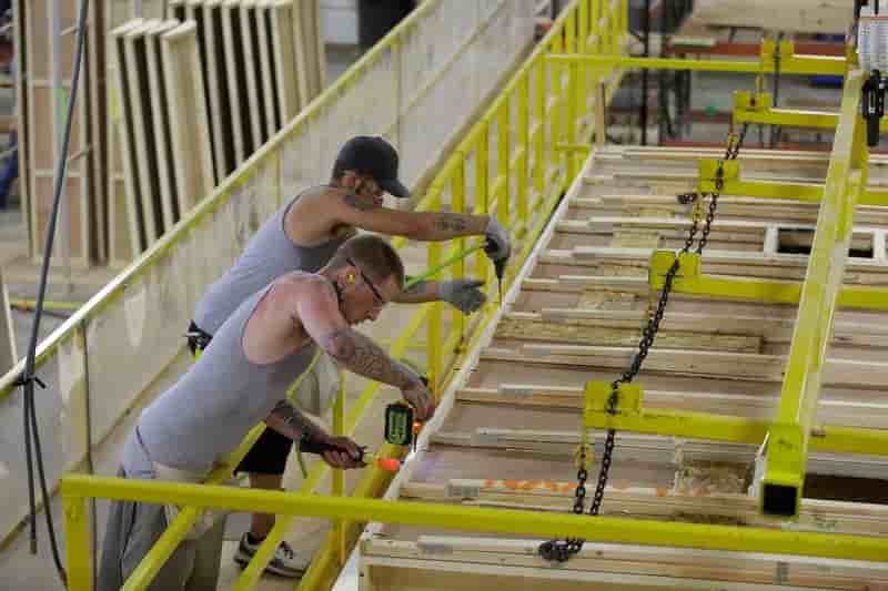 Usa: baisse des commandes a l'industrie la plus forte depuis pres de 3 ans