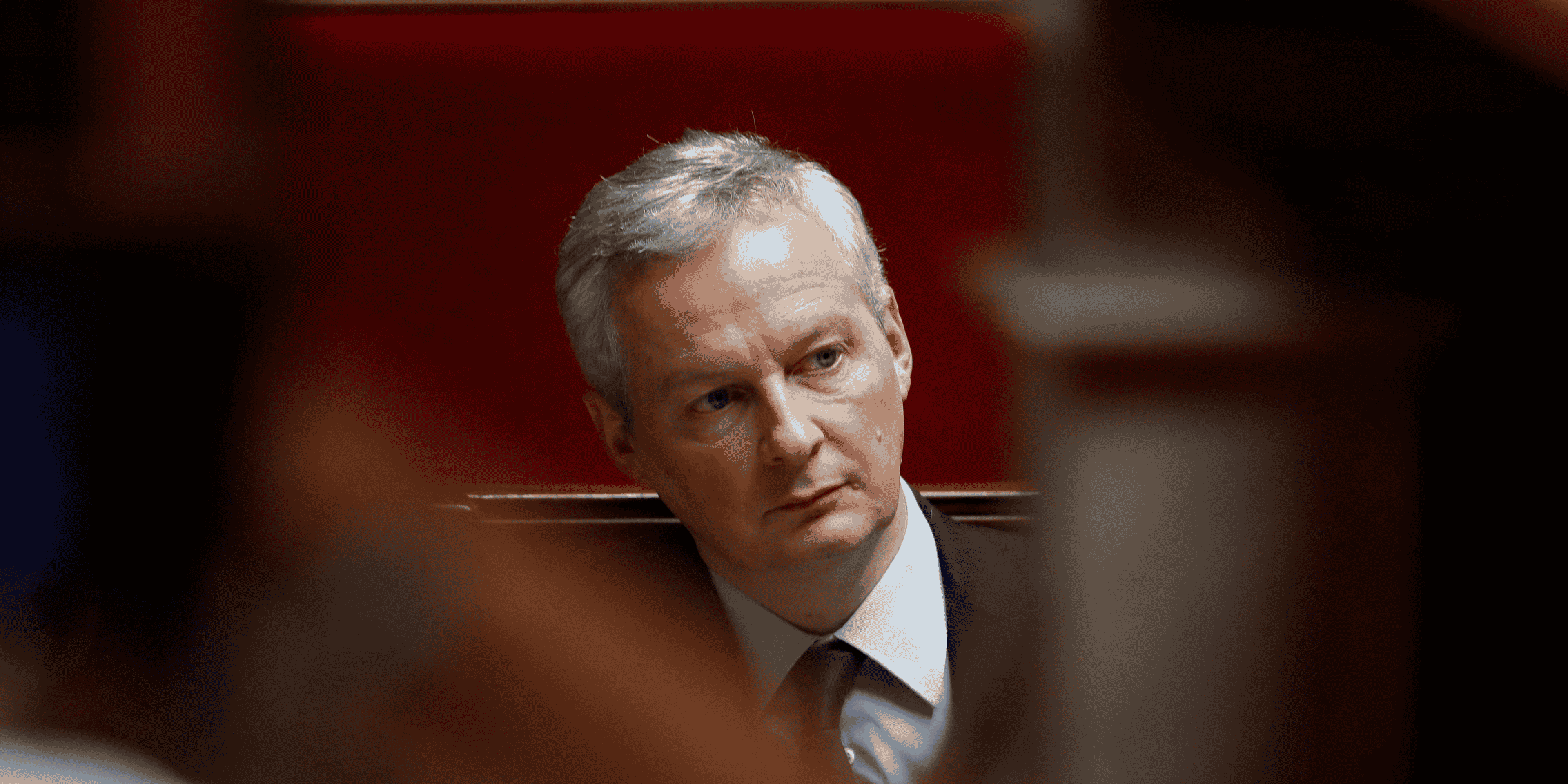 Bruno le maire ne reviendra pas sur la privatisation d'adp