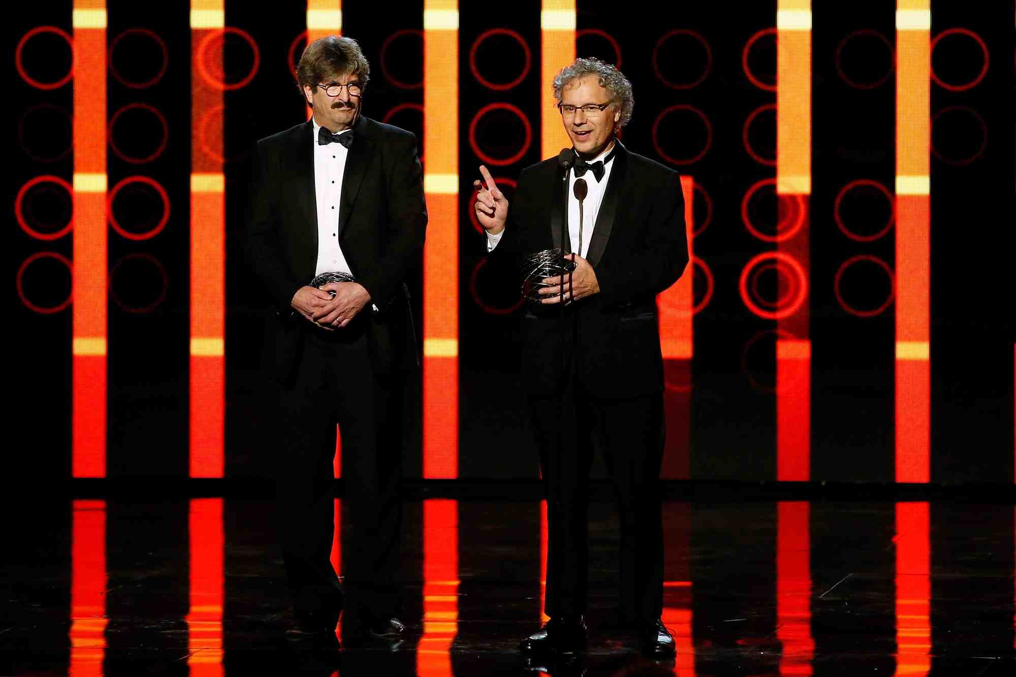 Gary ruvkun et victor ambros lors des breakthrough prize awards