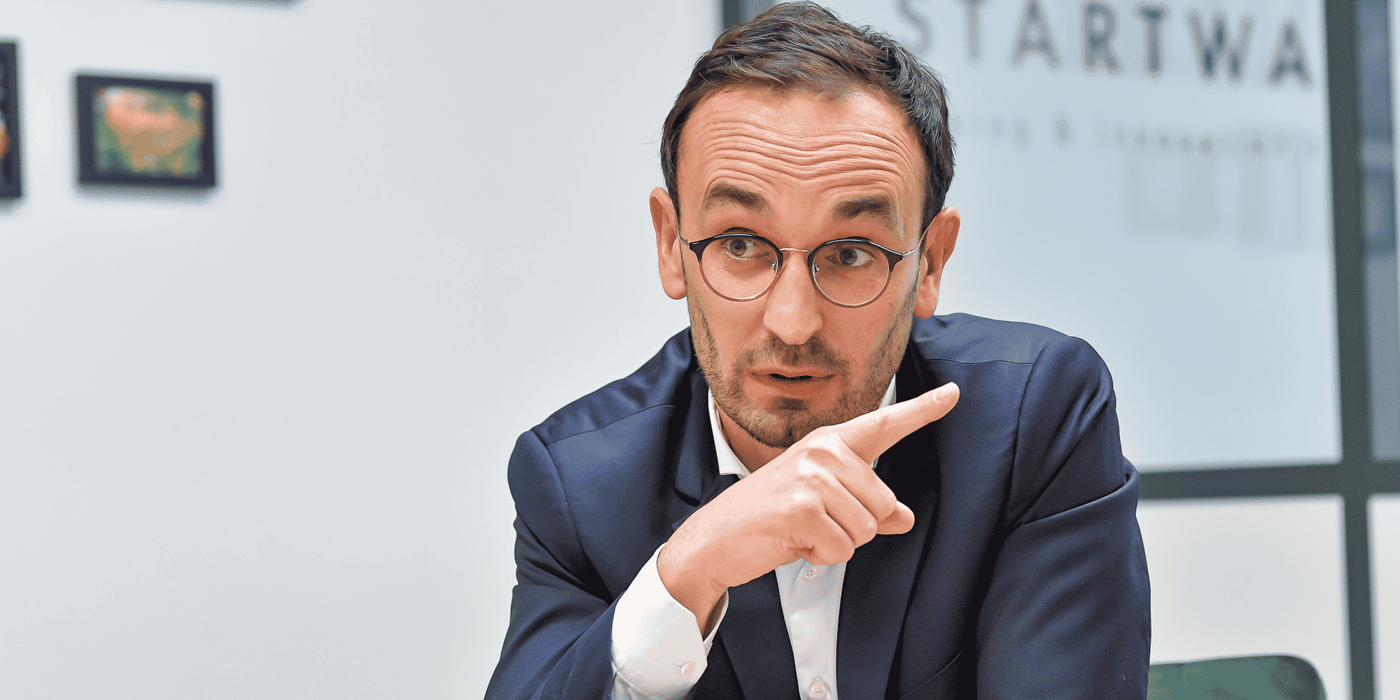Crédité de seulement 13 % d'intentions de vote au 1er tour, selon un sondage publié ce 11 février, Thomas Cazenave ne désarme pas.
