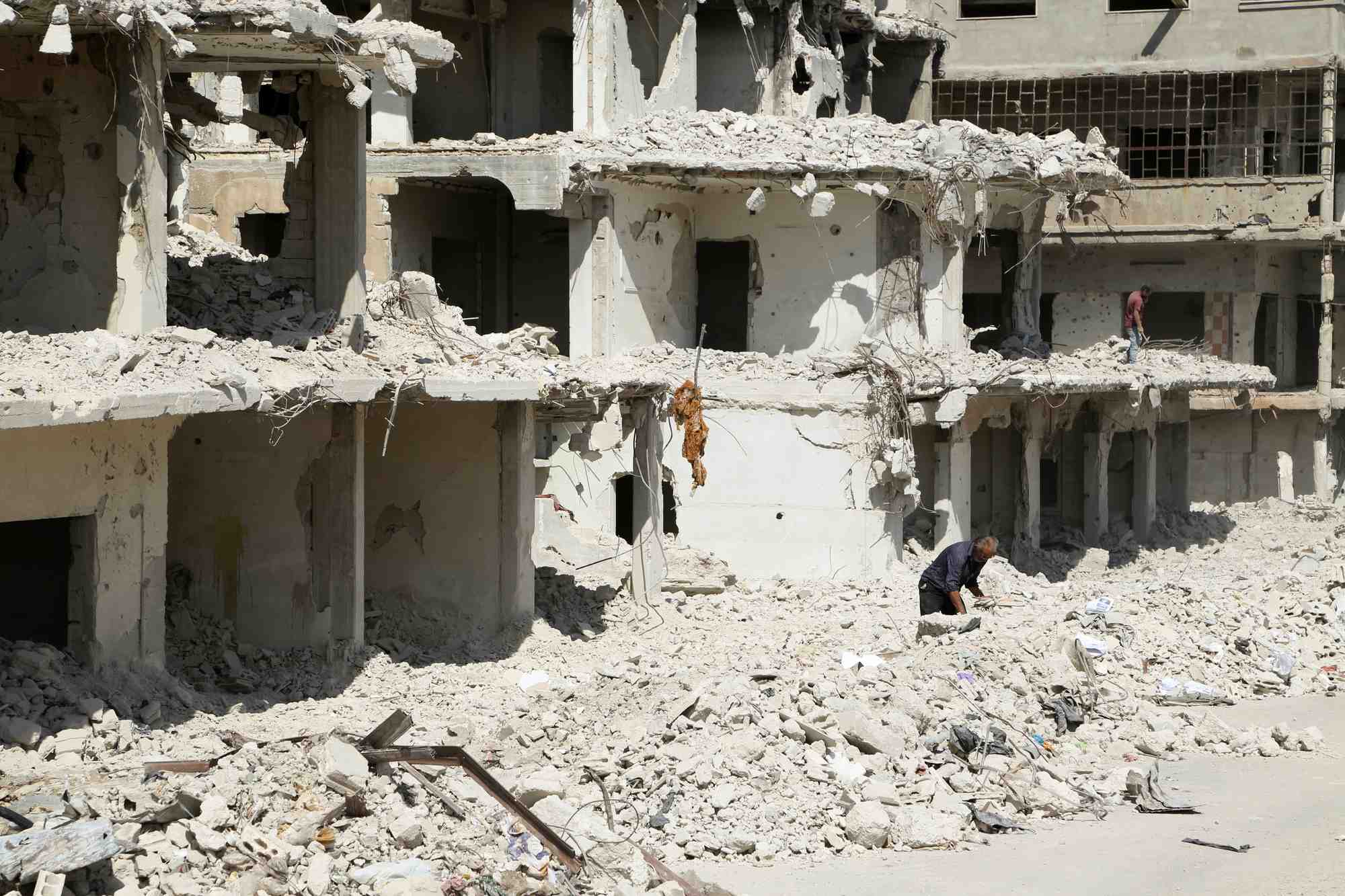 Photo d'archives de batiments endommages a homs, en syrie