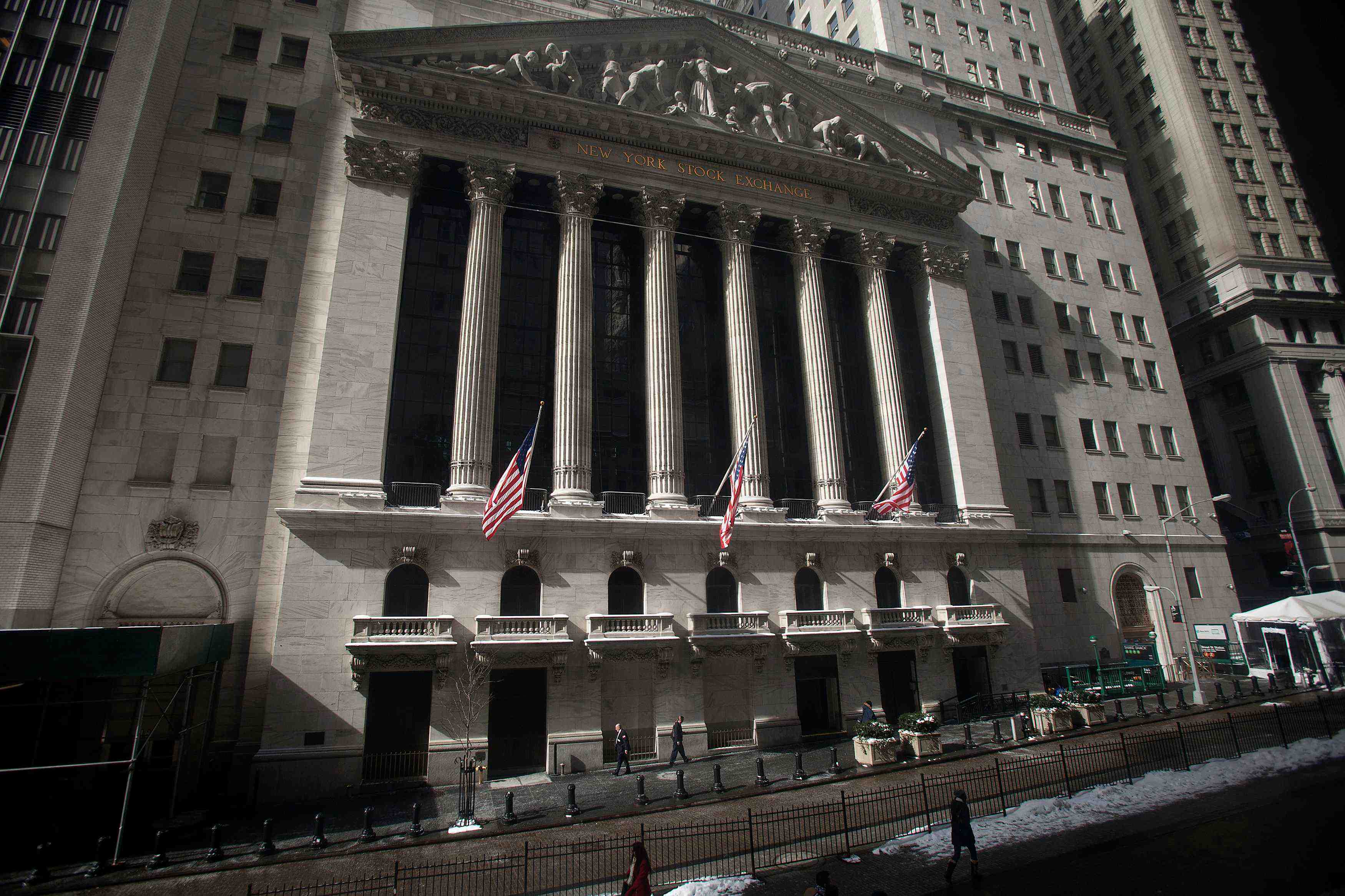 Wall street en legere baisse en debut de seance