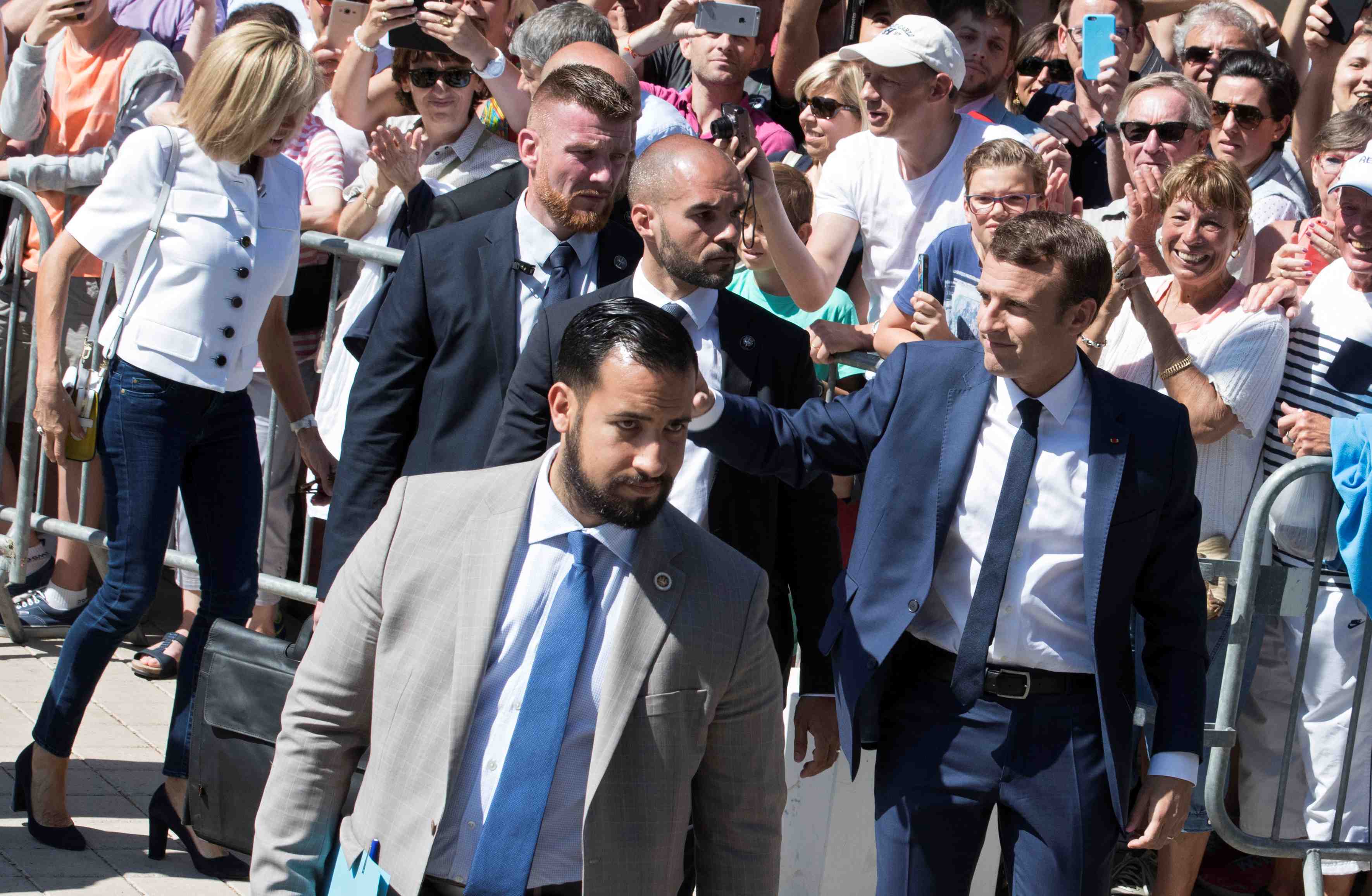 Benalla a touche en mai l'integralite de son salaire