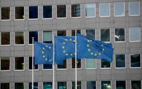 L'ue maintient la pression sur les livraisons de vaccins anti-covid