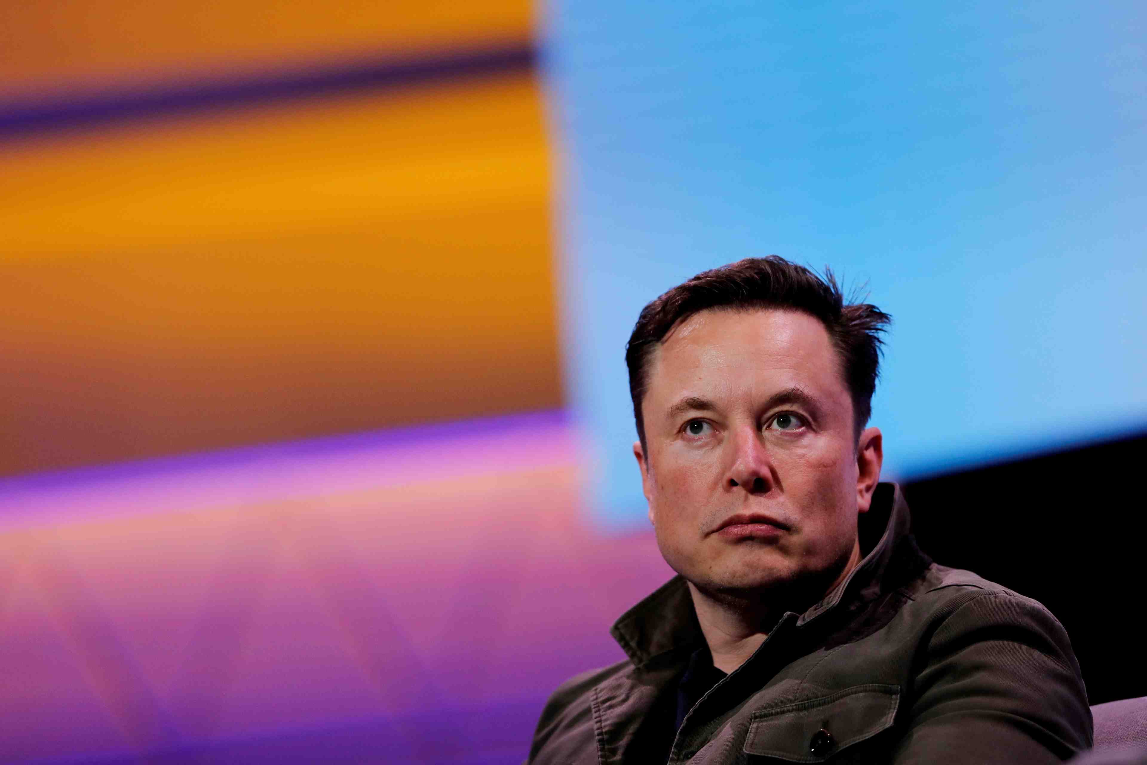 Elon musk devrait ceder 10% de ses actions dans tesla apres un vote sur twitter