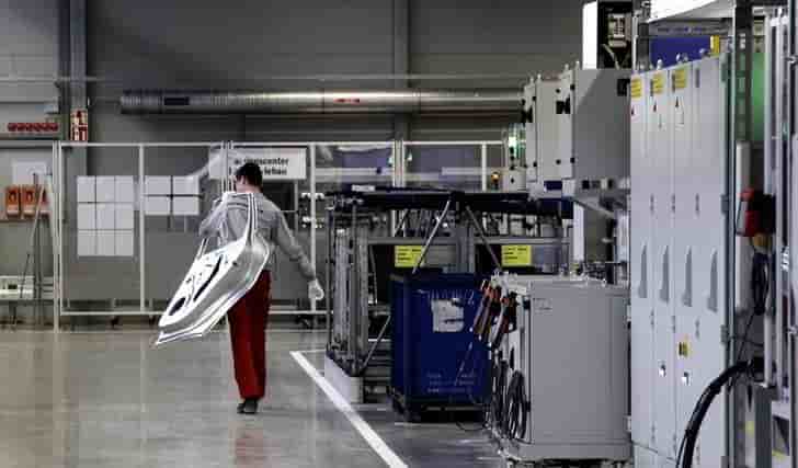 Légère hausse de la production industrielle dans la zone euro