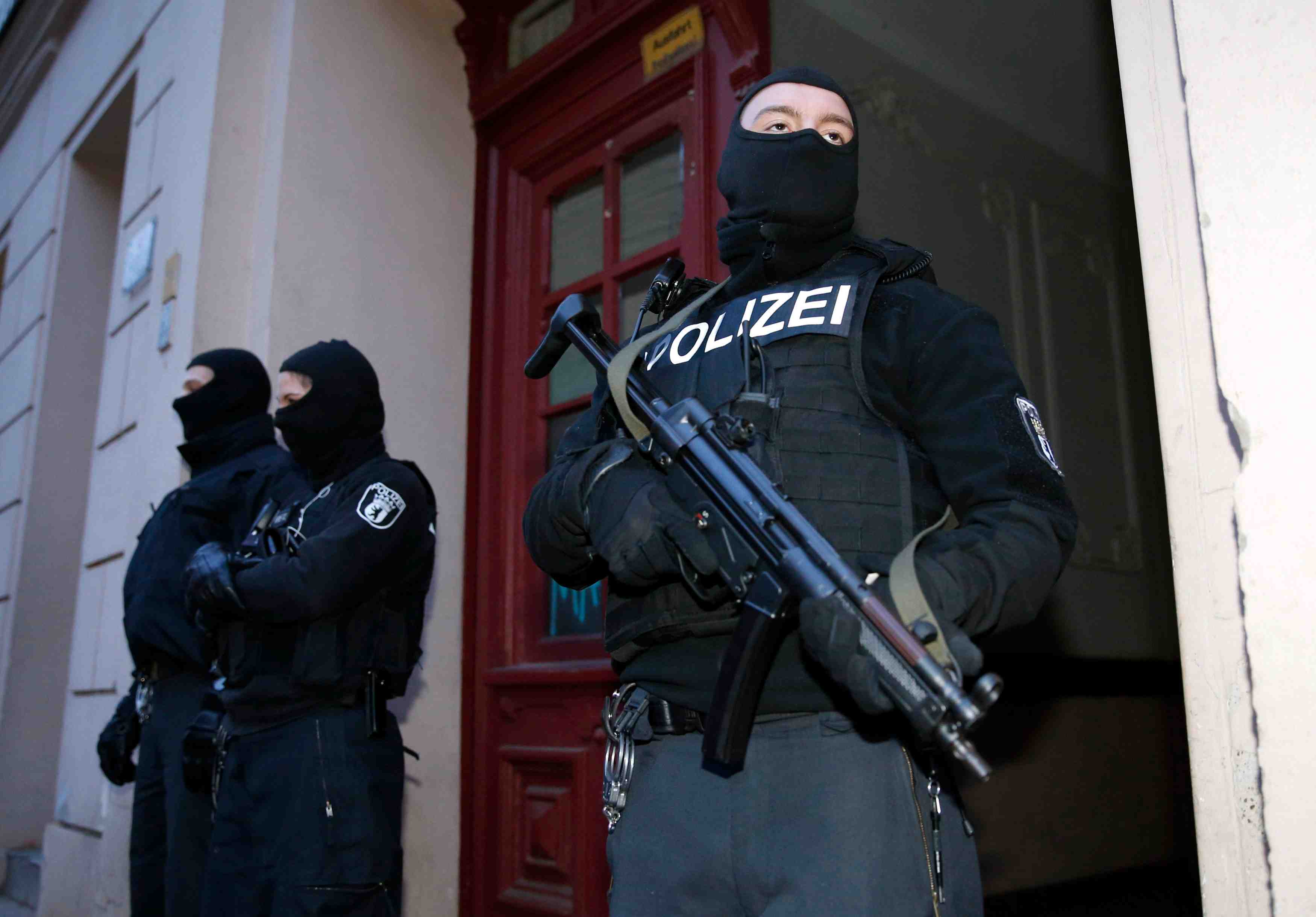 La police allemande arrete deux salafistes presumes