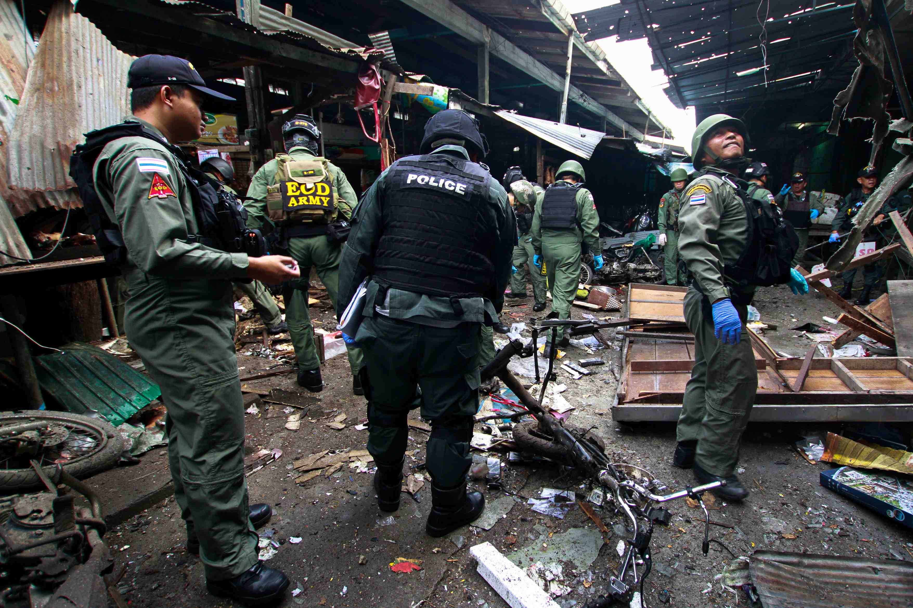 Thailande: une bombe explose dans un marche