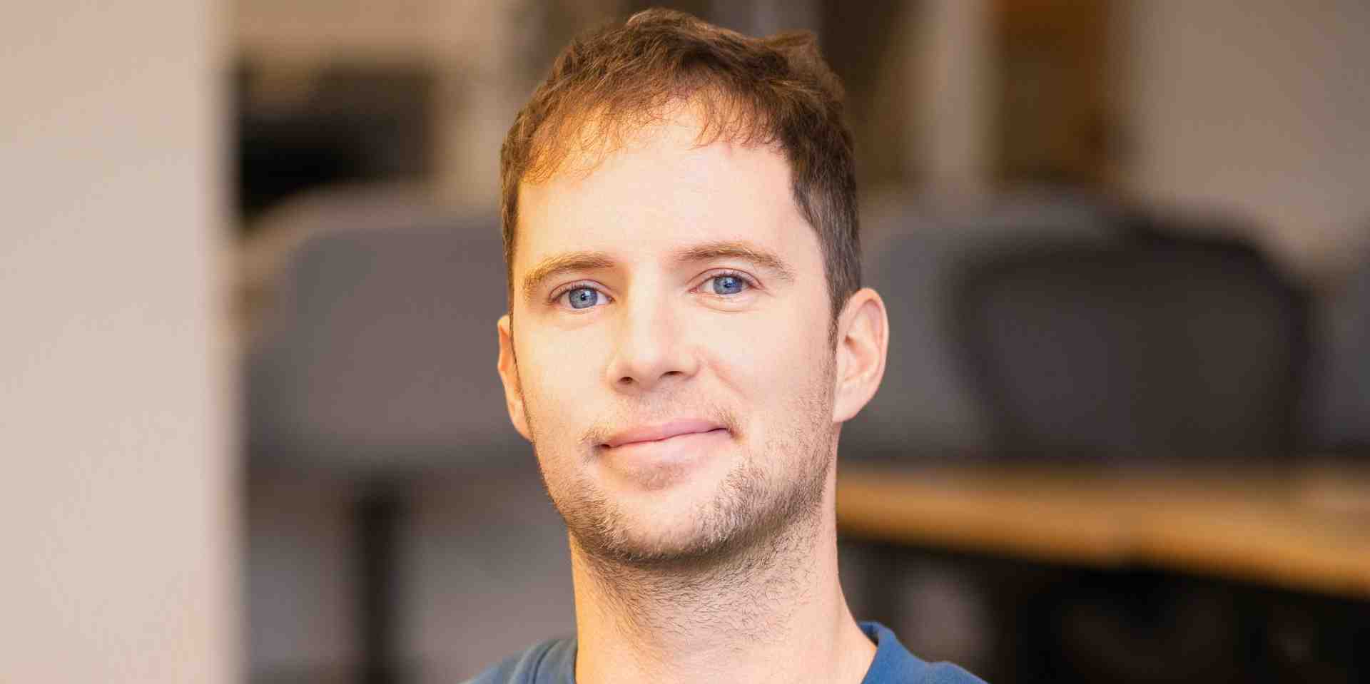 L'ingénieur français Alexis Conneau, à l'origine de la voix de ChatGPT, lève 40 millions de dollars pour développer une « intelligence émotionnelle générale ».