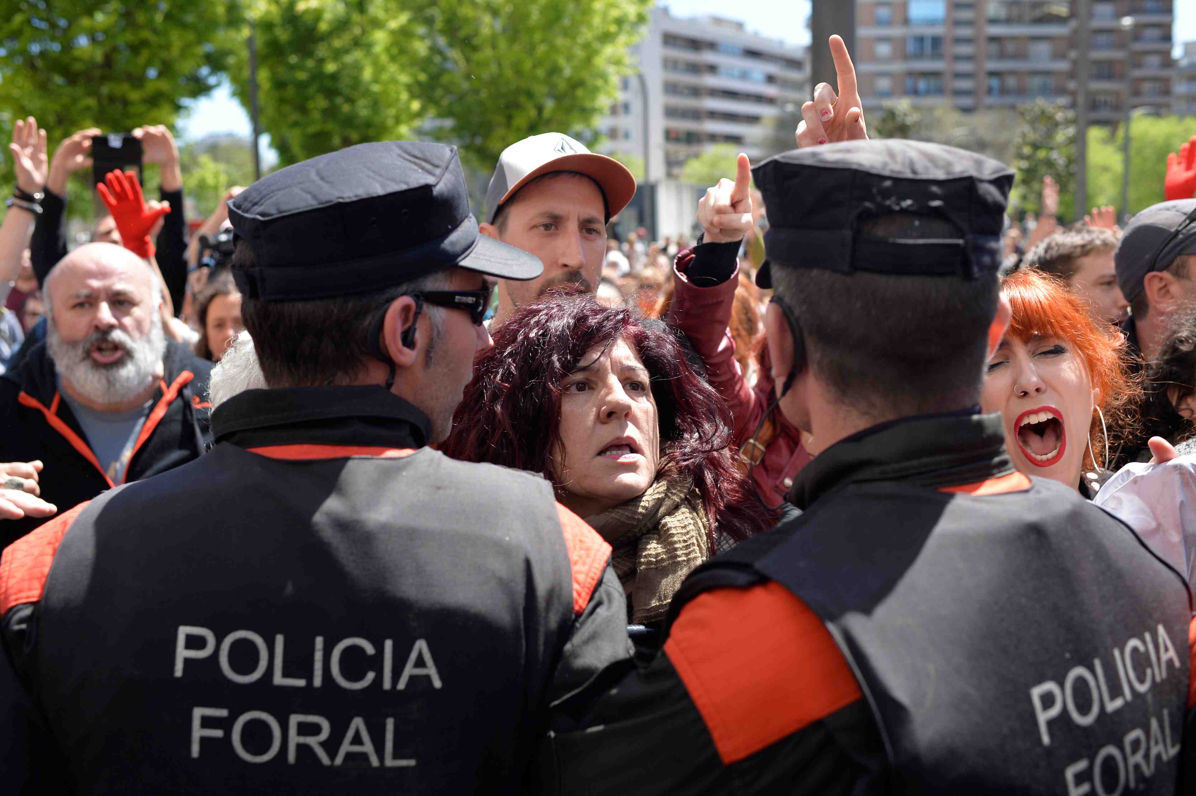 Espagne: cinq hommes condamnes pour agressions sexuelles, pas pour viol