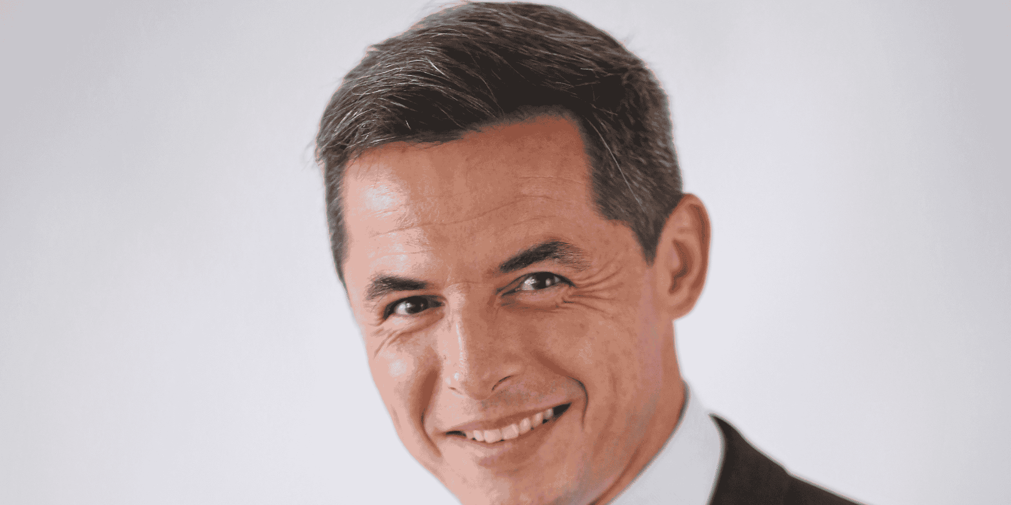 Pour le directeur délégué de Vicat et porte-parole de l'Unicem, Didier Petetin, "si l'on continue ainsi, ce sera dramatique : il y aura des destructions d'emplois, de savoir-faire, qui nous rendront extrêmement dépendants d'intérêts étrangers divergents des nôtres. Des fleurons entiers de notre économie nationale sont partis ou ont disparu, alors que nous savons réaliser des choses merveilleuses".