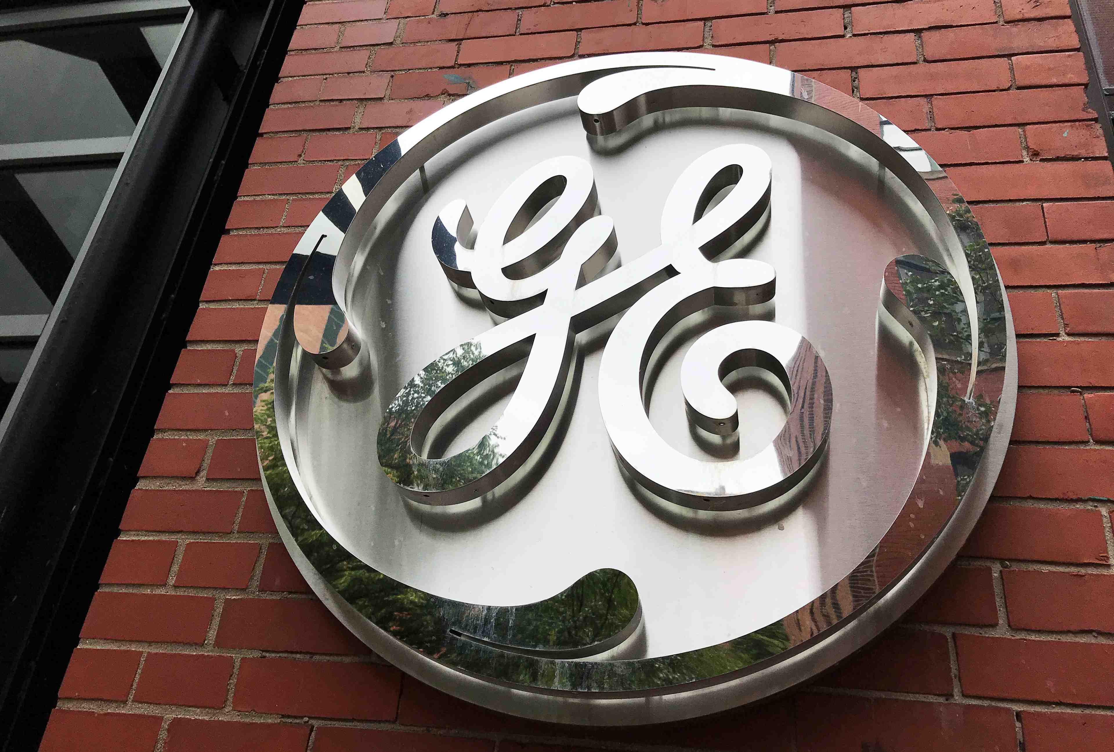 Ge va perdre le controle de baker hughes en cedant jusqu'a trois milliards de dollars d'actions