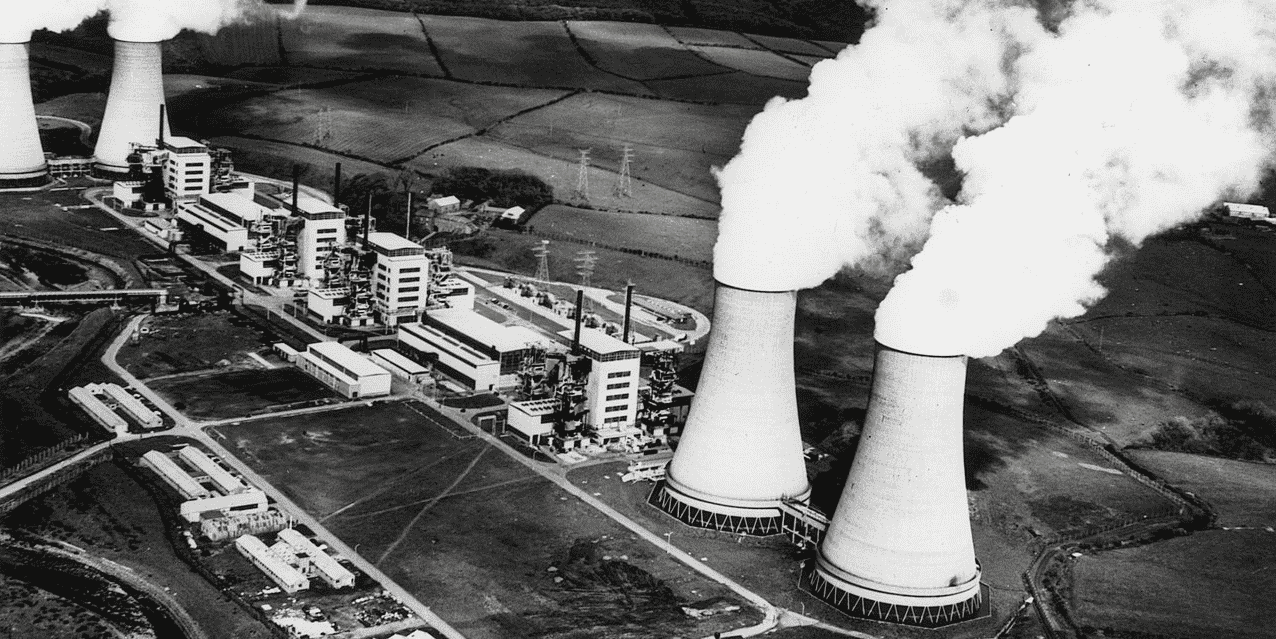 Nuclear power, United Kingdom, Calder Hall,