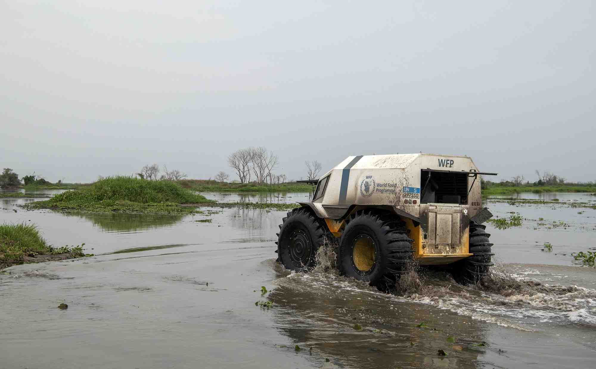 Un vehicule tout-terrain "sherp", exploite par le programme alimentaire mondial