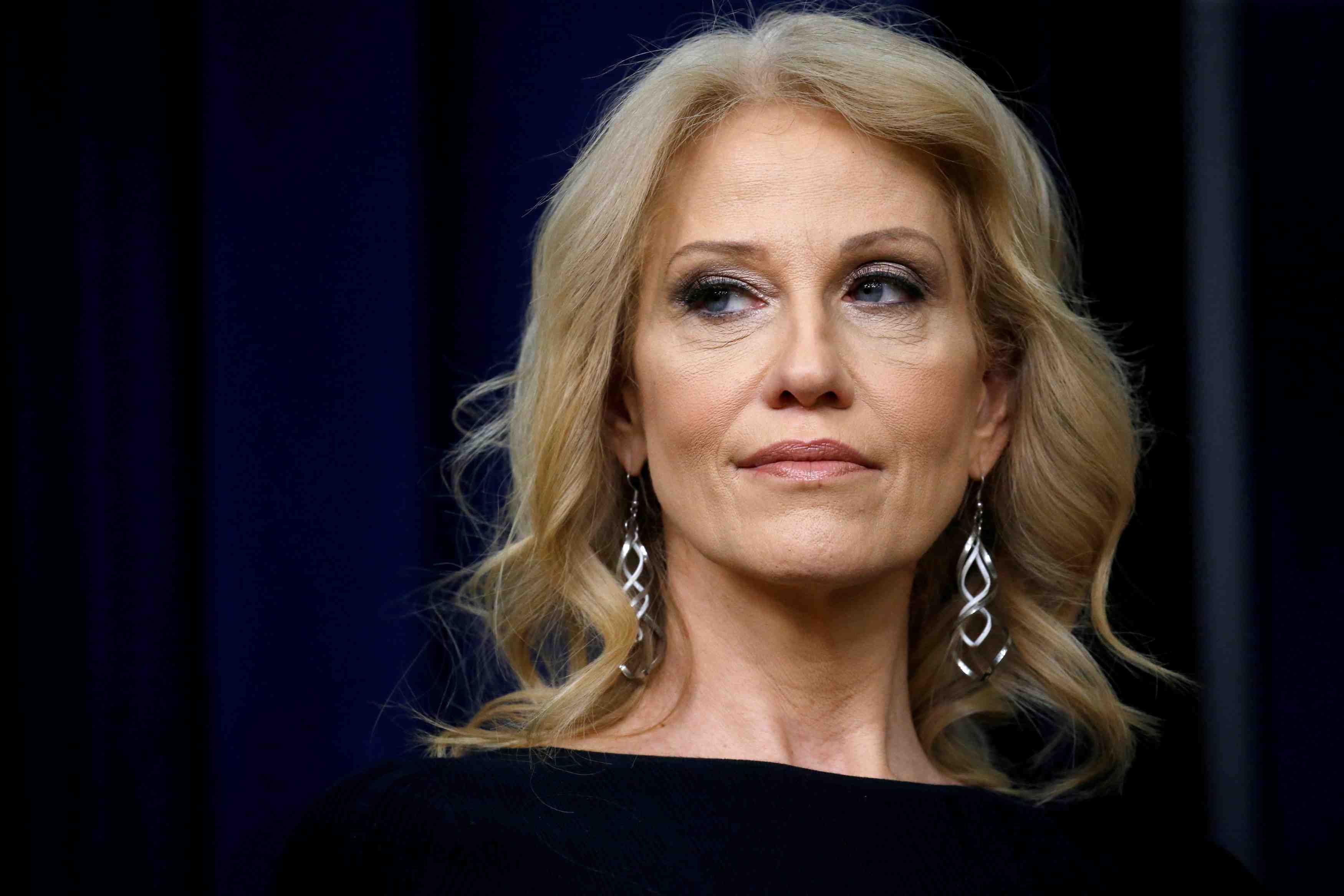 "je suis une victime d'agression sexuelle", dit kellyanne conway