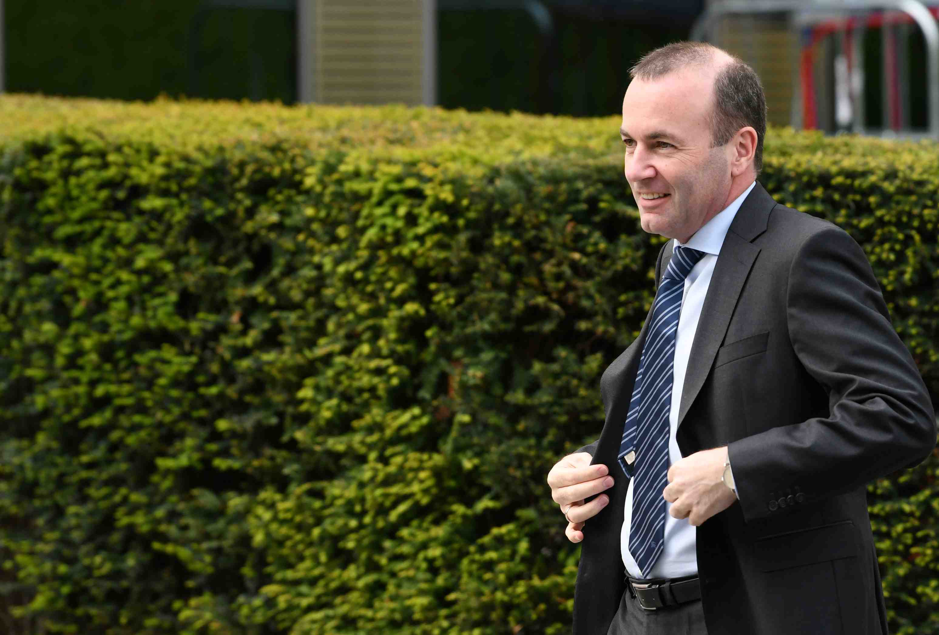 Weber appelle les eurodeputes du ppe a voter pour von der leyen