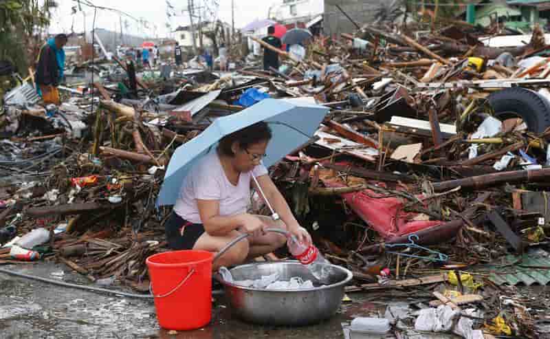 Les secours redoutent un bilan très lourd aux Philippines