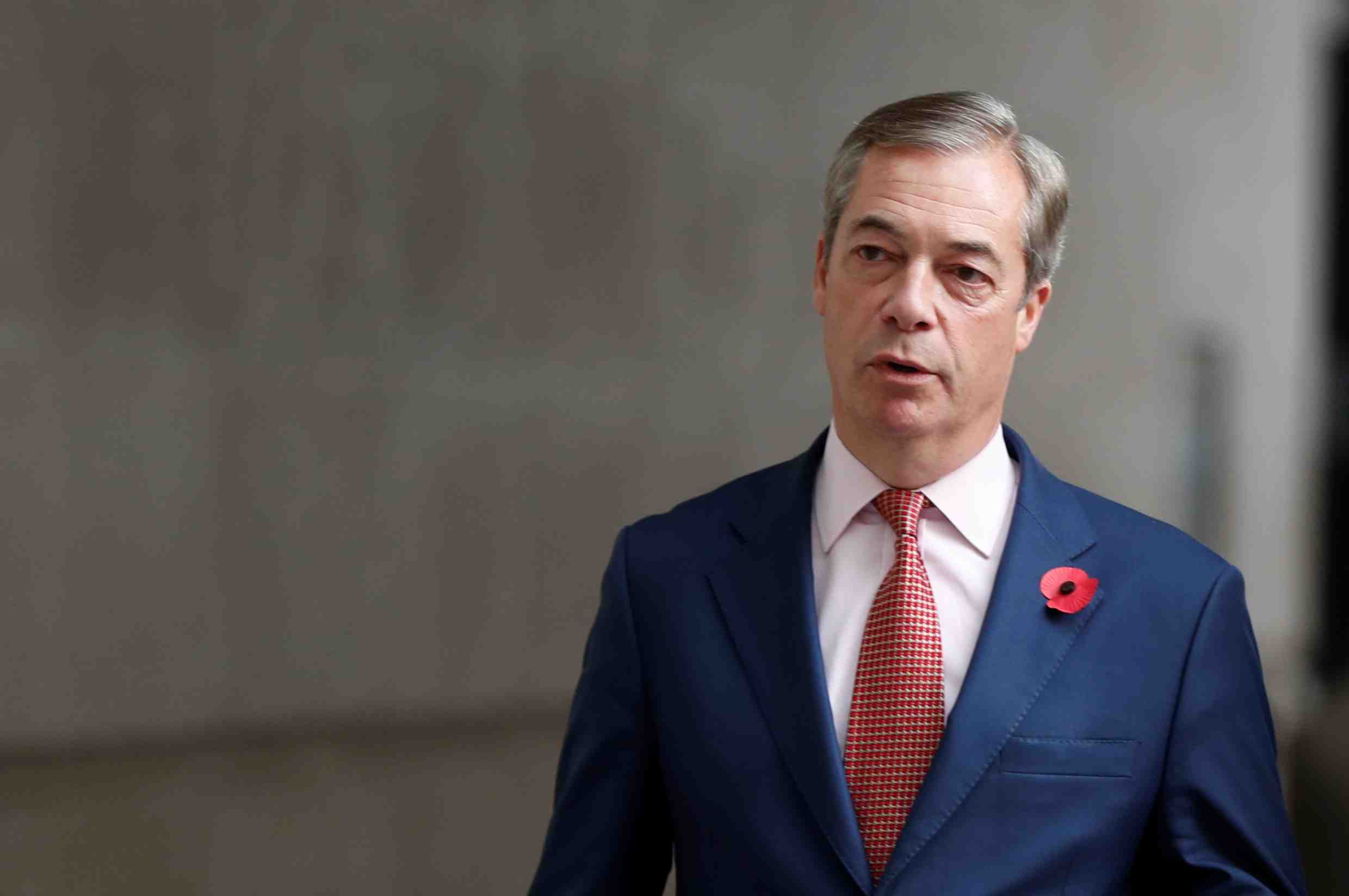 Grande-bretagne: farage passe son tour aux elections du 12 decembre