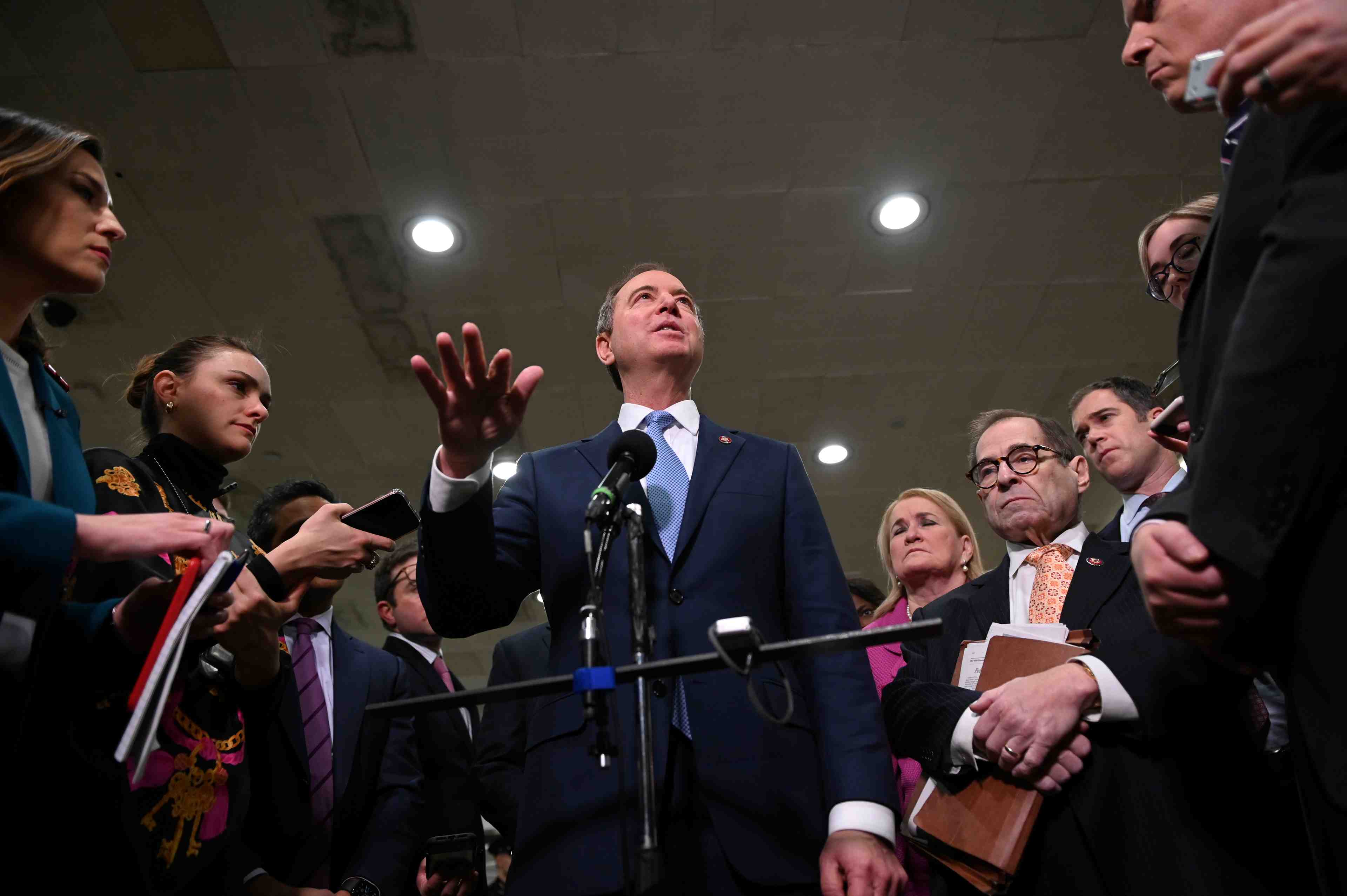 Menaces par trump ? tolle au senat apres une remarque democrate