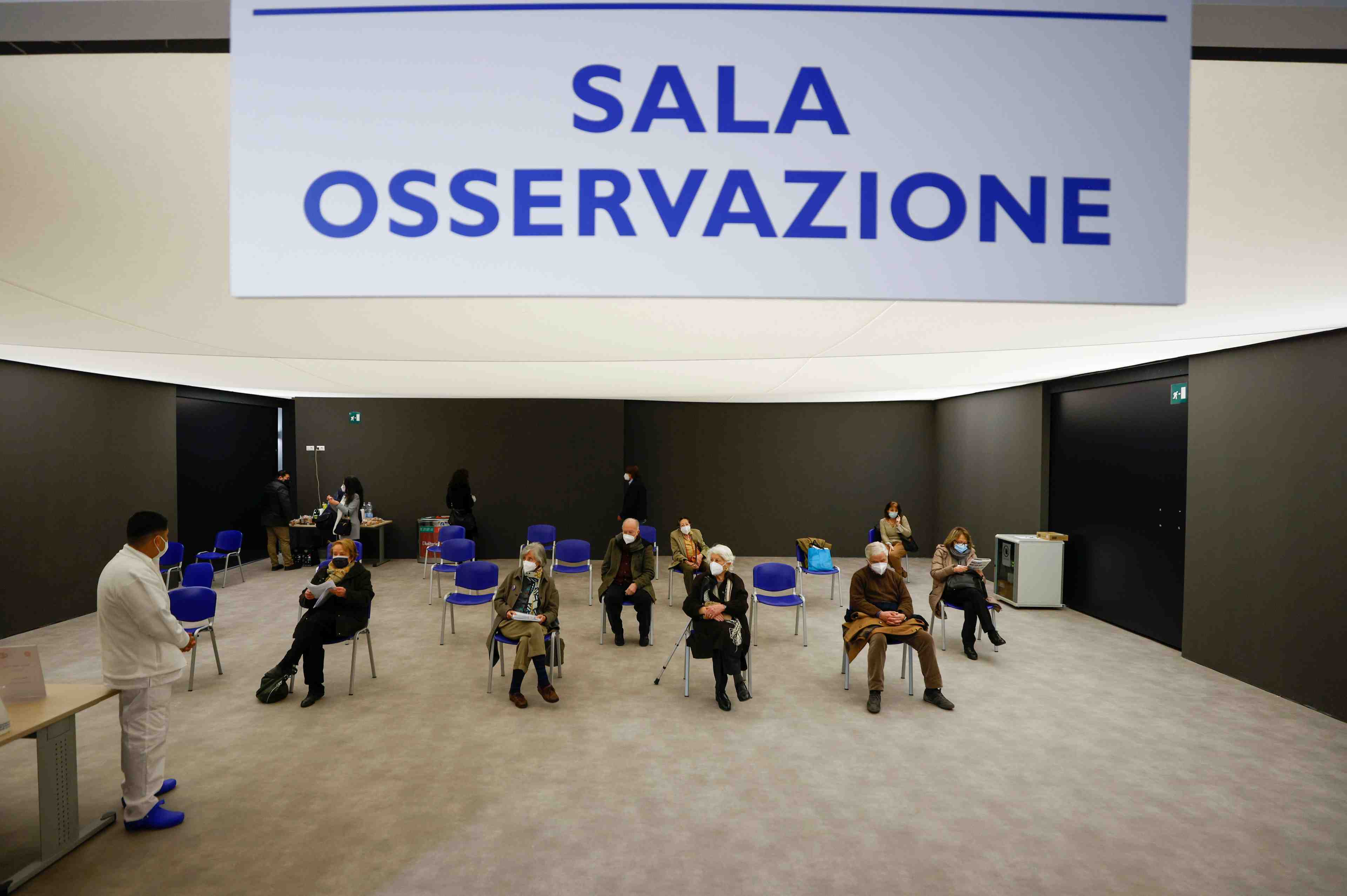 En italie, le bilan des contaminations au covid-19 tombe a 7.351 cas