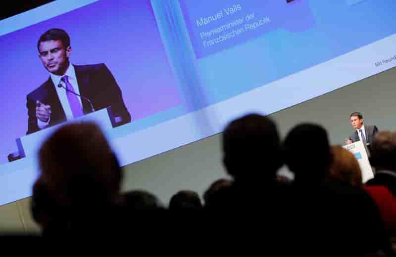 Manuel Valls défend ses réformes devant le patronat allemand