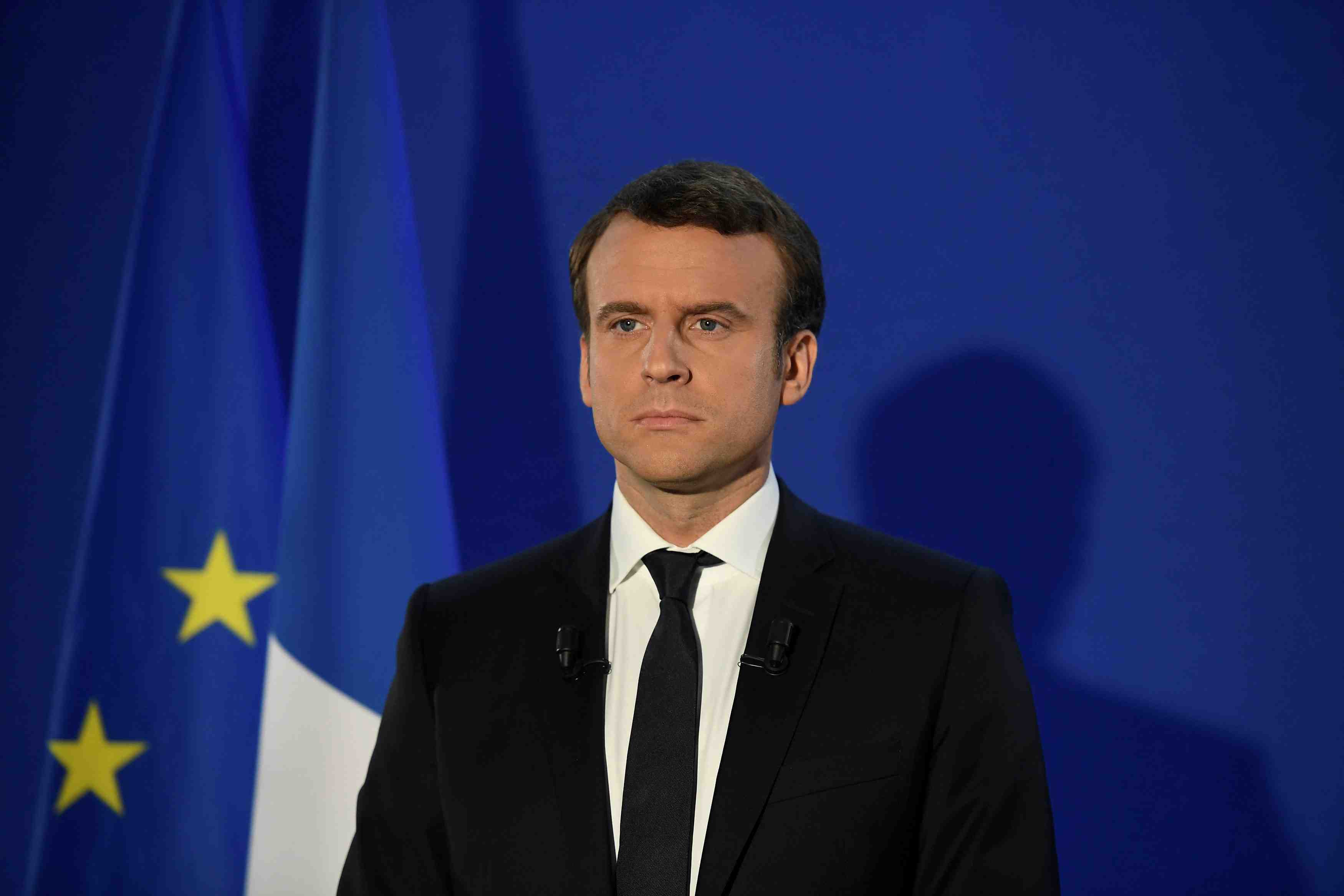 Macron promet de rassembler une france dechiree