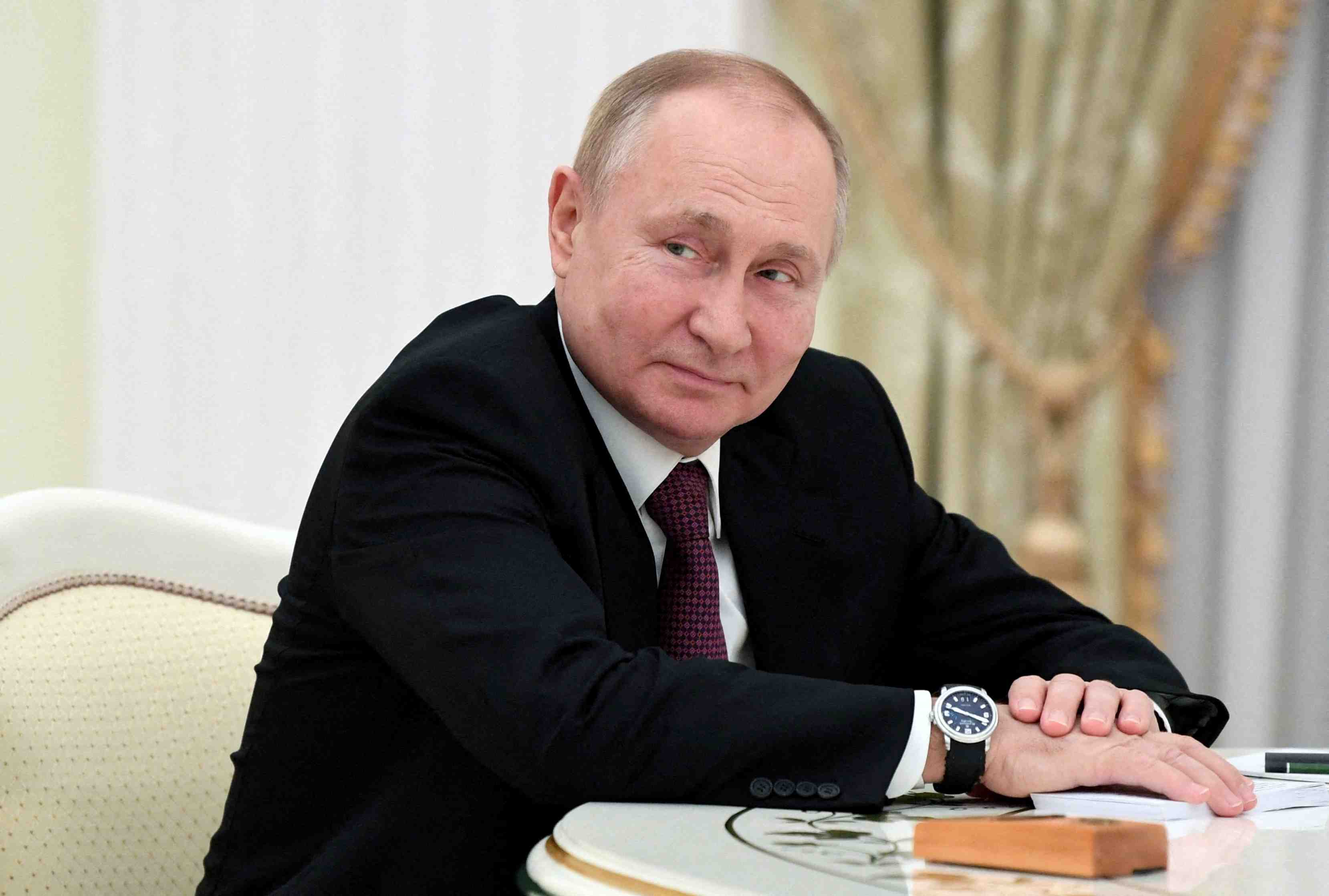 Ukraine : poutine a dit a macron que les propositions de l'otan et des etats-unis ne le satisfaisaient pas