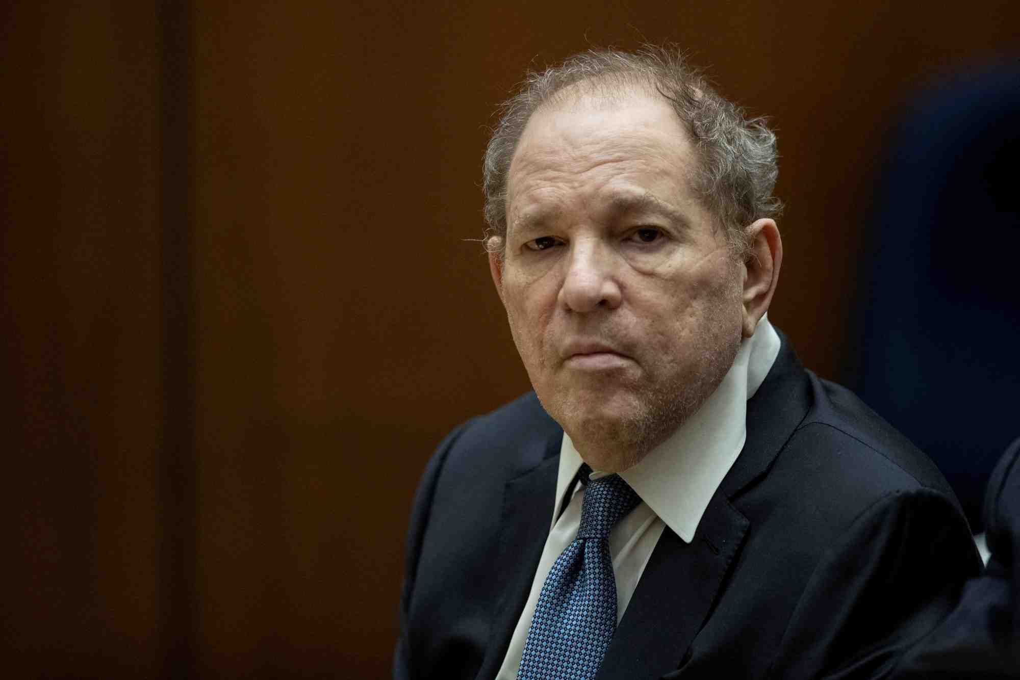 L'ancien producteur de films harvey weinstein devant un tribunal de los angeles, en californie
