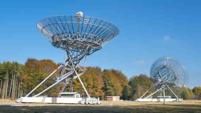 Antenne Parabole Radio Satellite