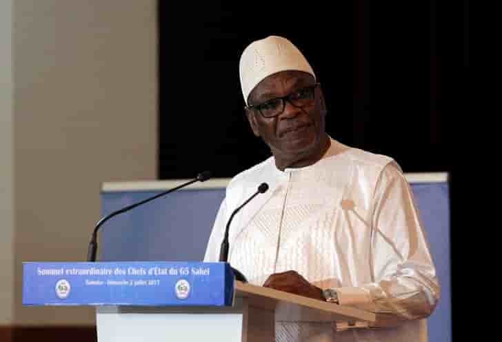 Le president malien contredit paris sur le raid d'abeibara