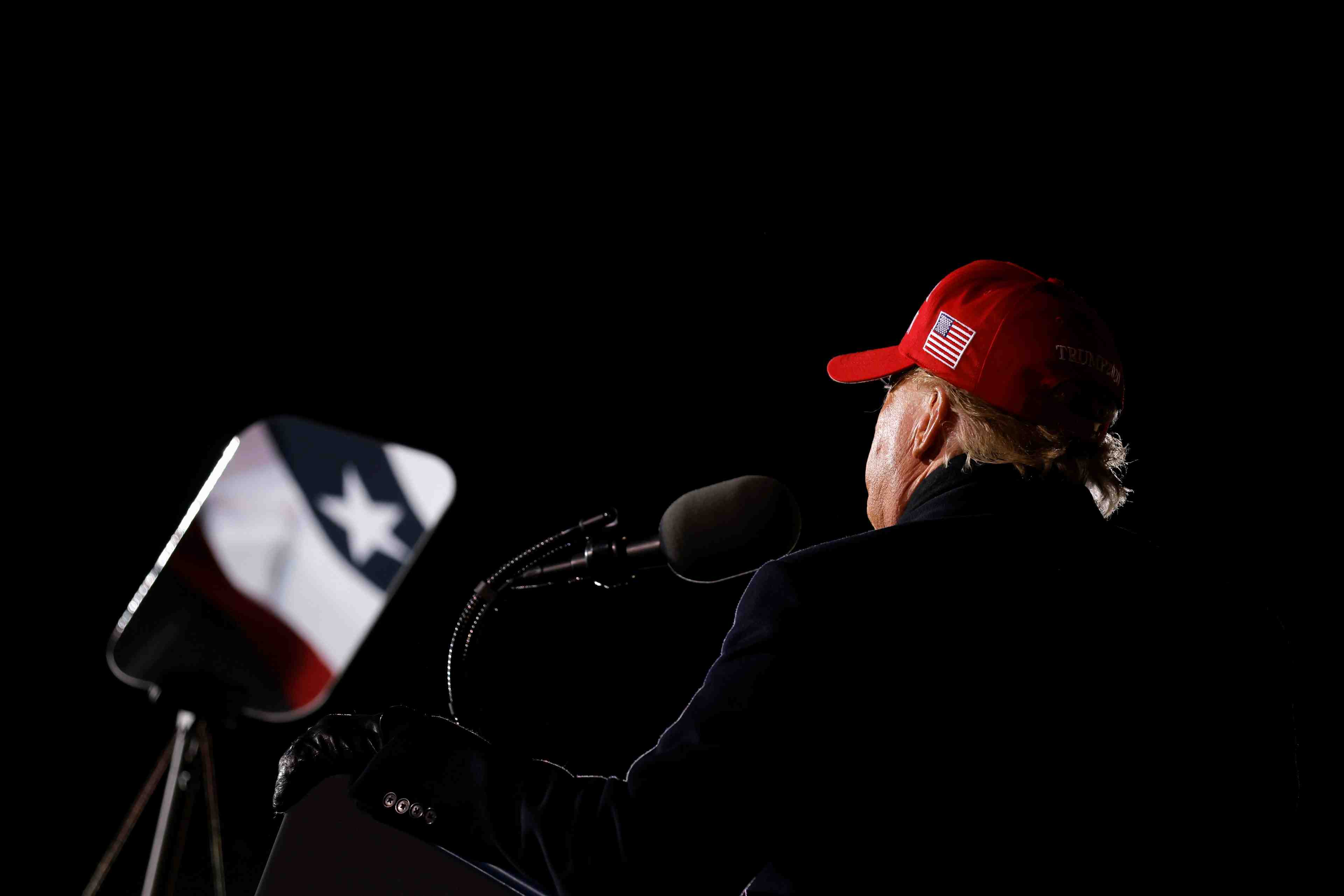 Usa 2020: en cloture de la campagne, trump et biden courtisent les etats cles