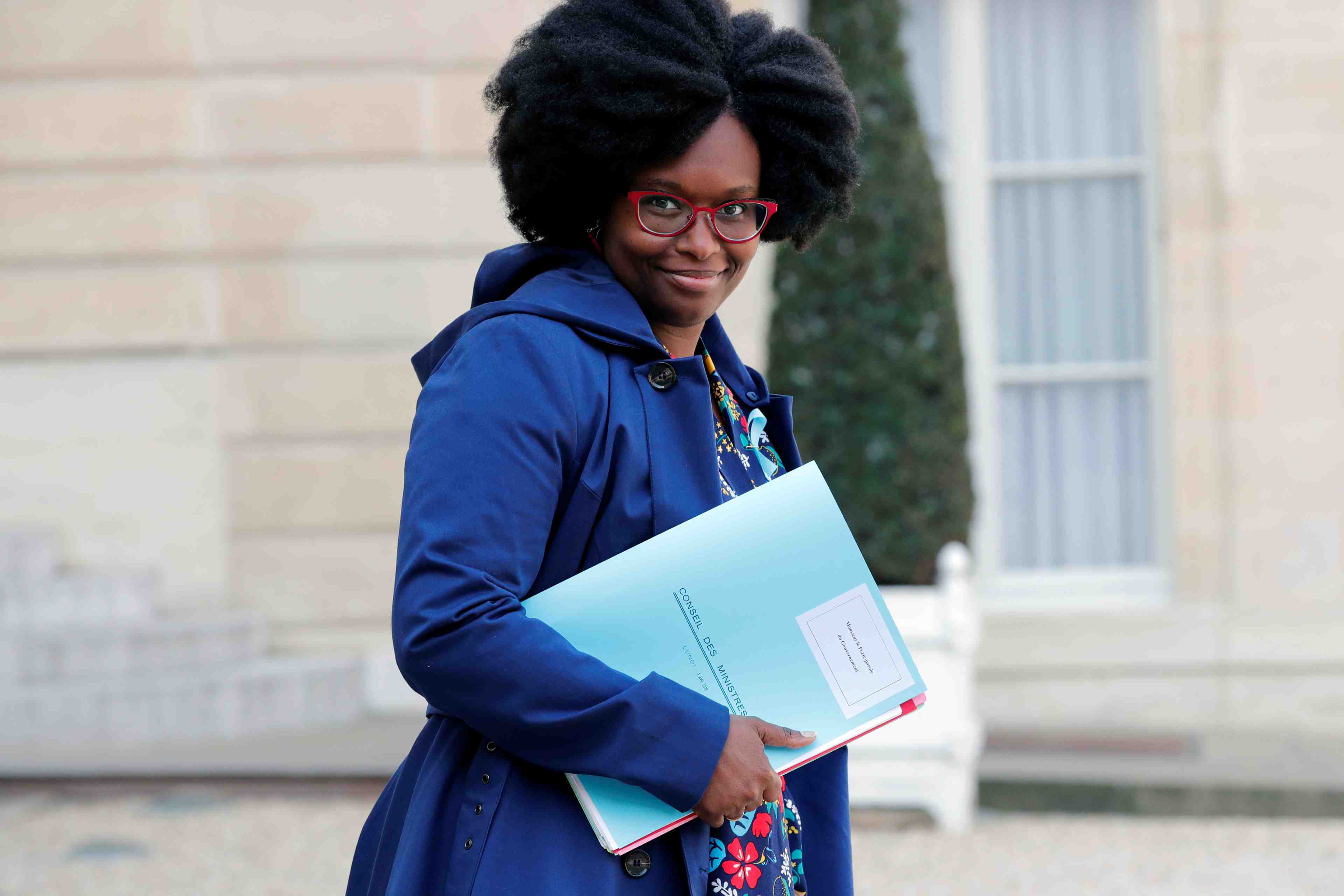 "grand debat": l'executif examinera tout mais ne reniera rien