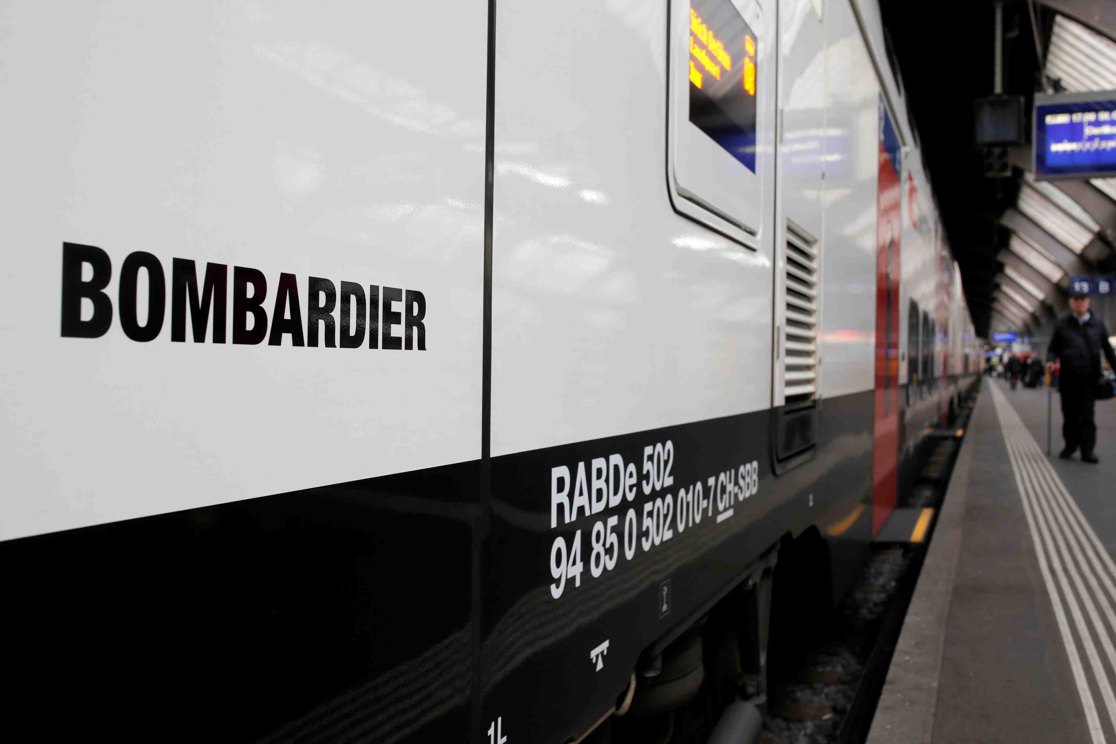 Bombardier freine ses ambitions