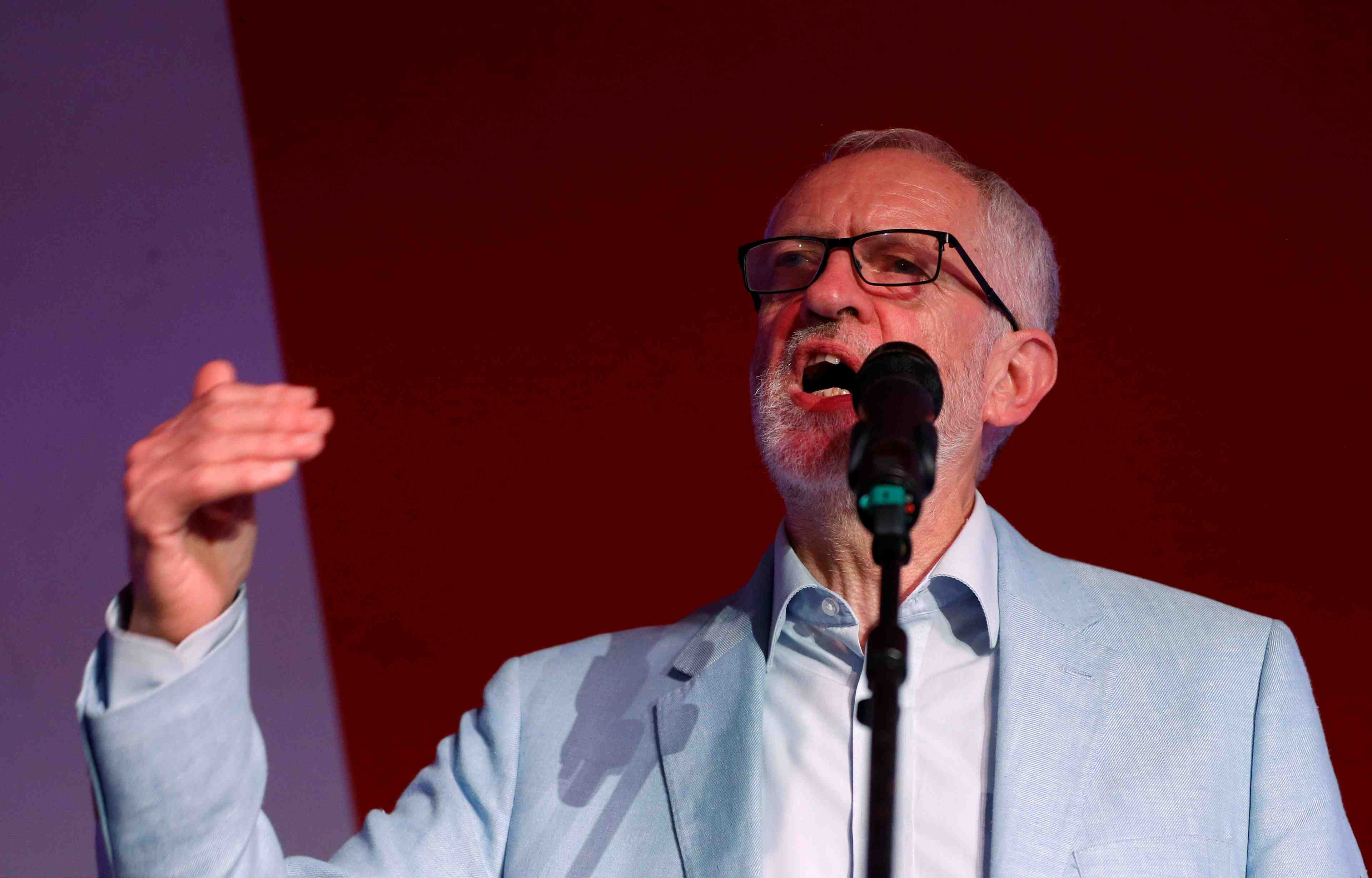 Brexit: corbyn s'en remettra a la decision du labour