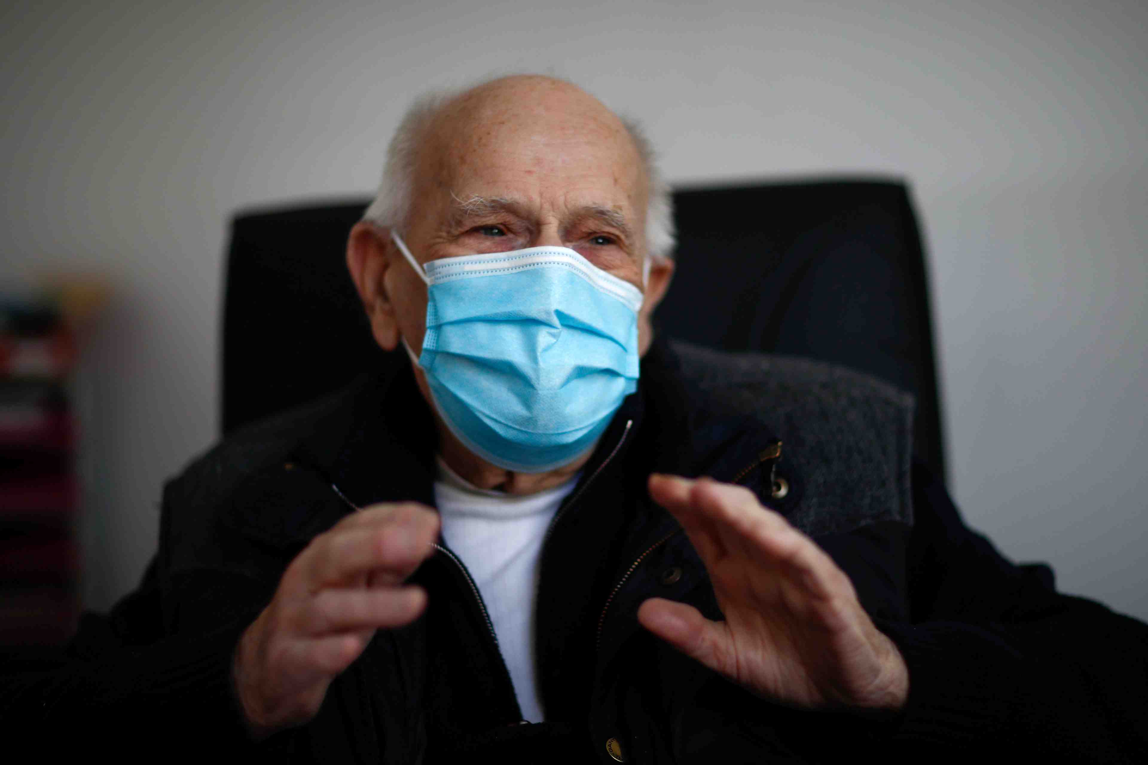 Christian chenay, 98 ans, medecin au temps du coronavirus