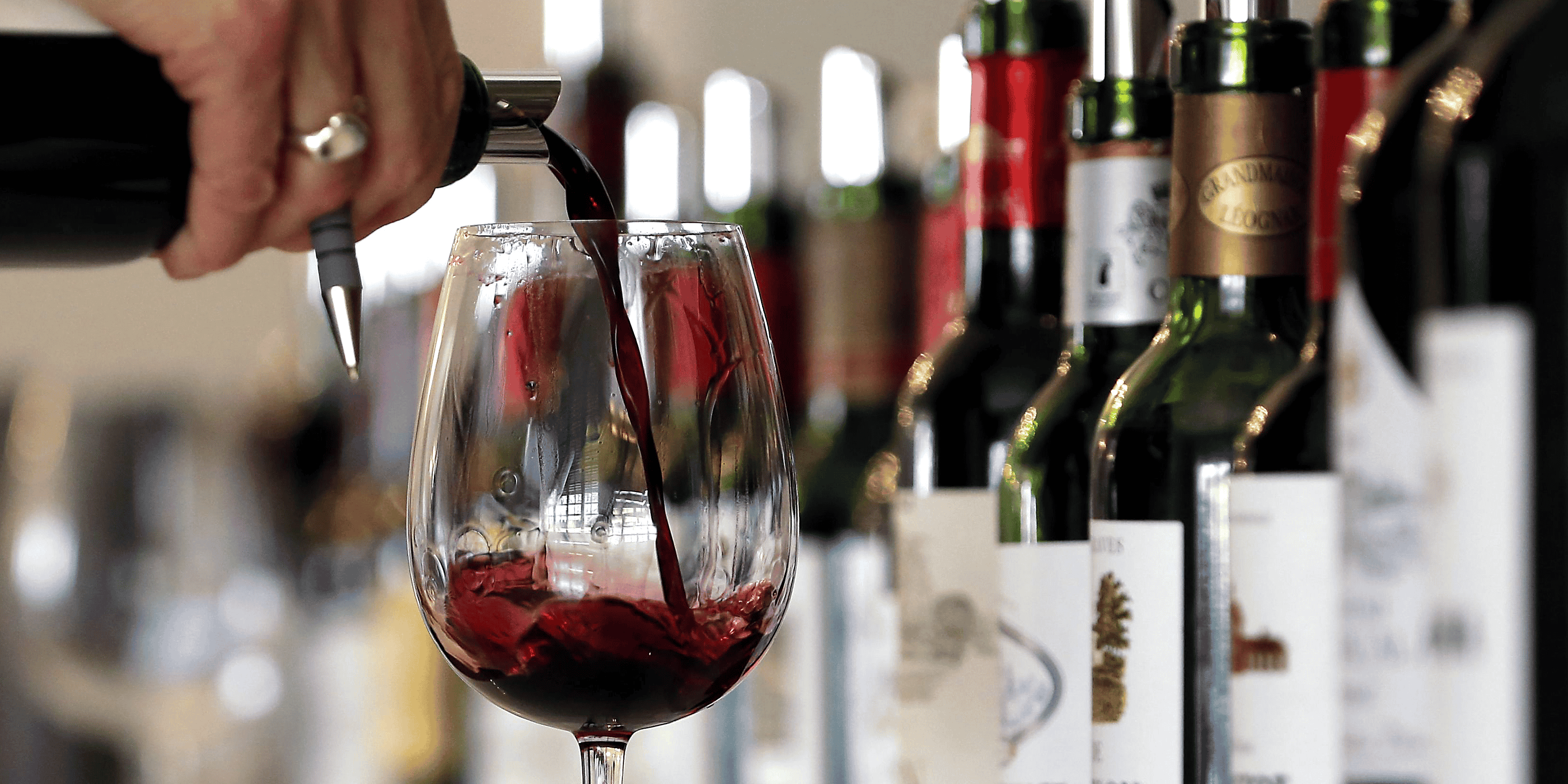 Vin rouge, bordeaux, viticulture, vigne, verre, bouteille,