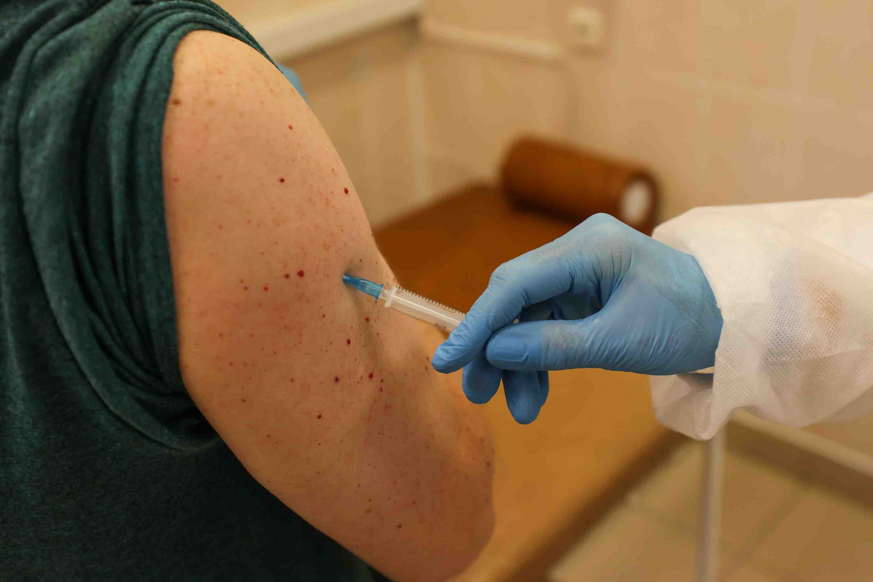 Moscou veut distribuer plus d'un million de doses de son vaccin avant la fin de 2020