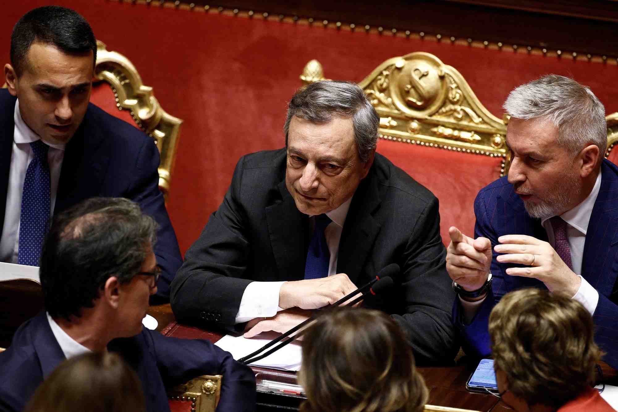 Italie: draghi demande un vote de confiance sur l'avenir de la coalition