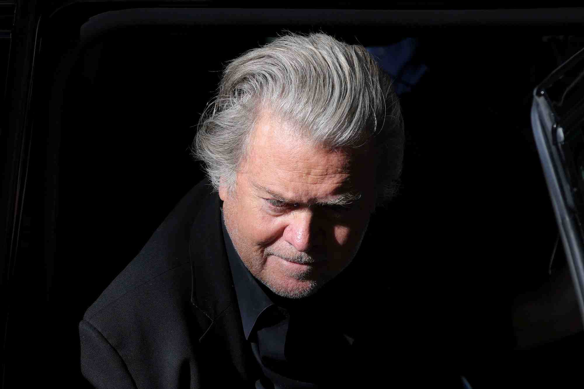 Steve bannon en passe d'etre inculpe par la justice new-yorkaise