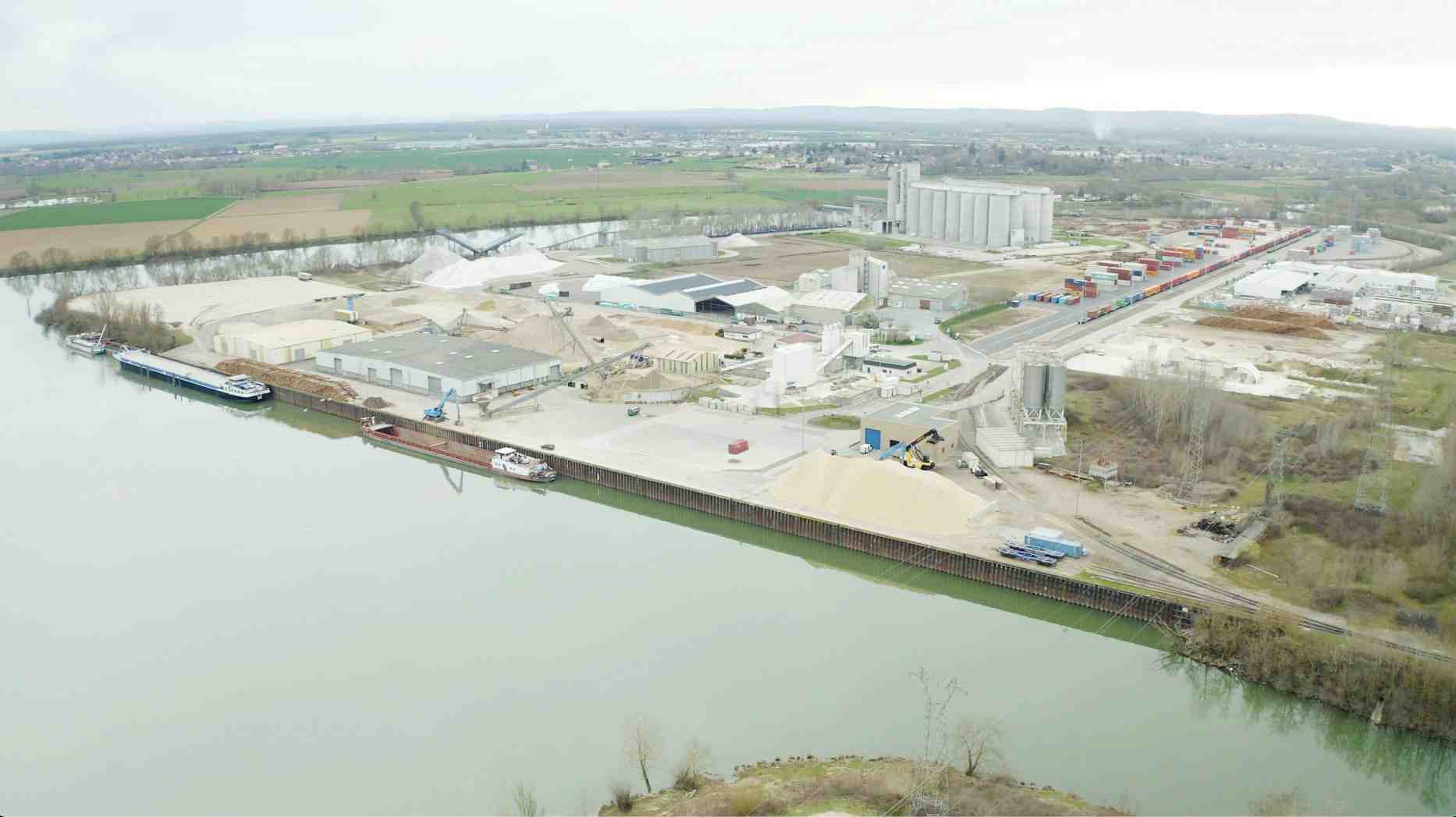 Vue du port de Chalon-sur-Saône